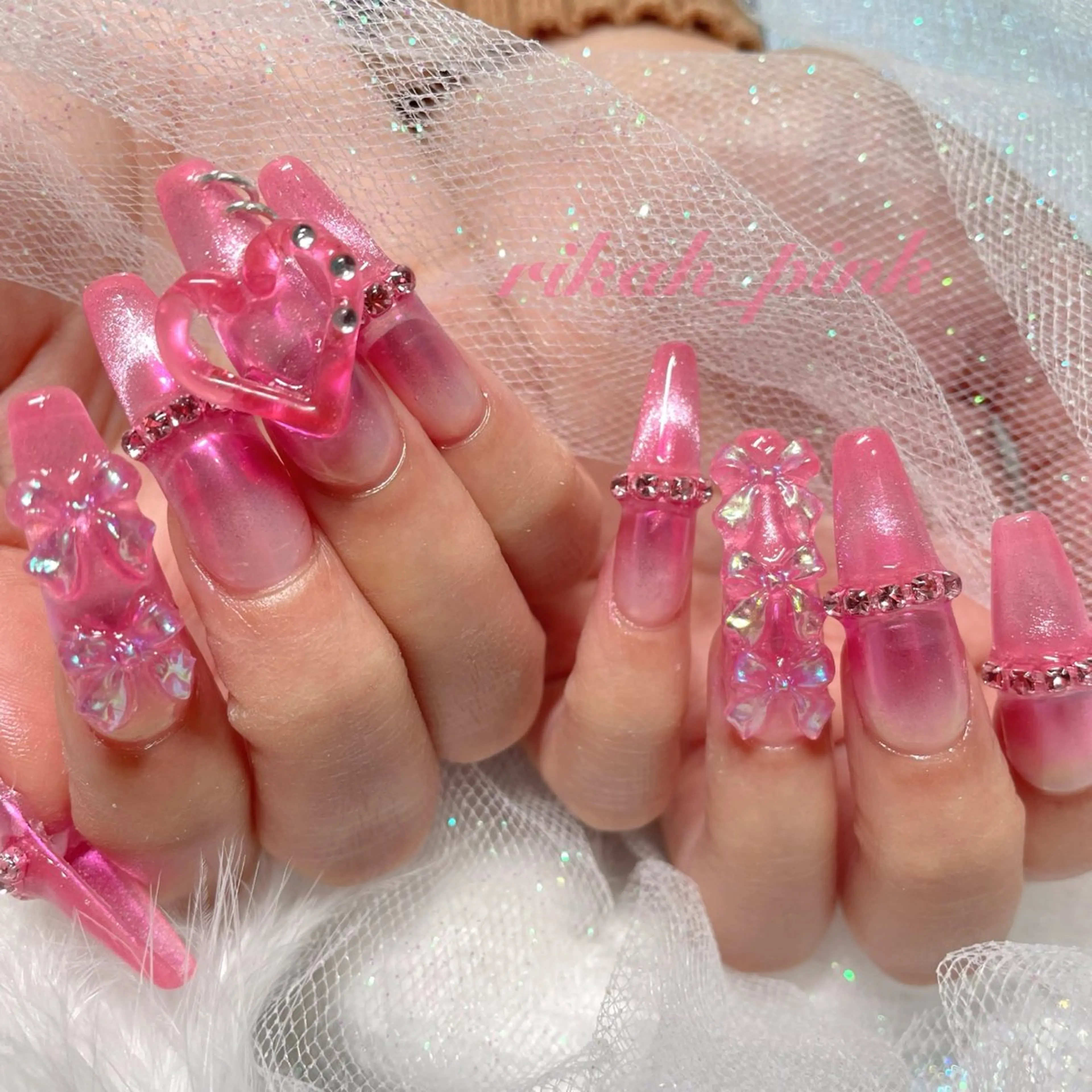 ネイル アートネイル オーロラネイル フレンチネイル ジェルネイル ゴージャス GO TODAY シェアサロン 新宿Gratia所属・rika.H🦋 個性派スカルプネイルのネイルデザイン