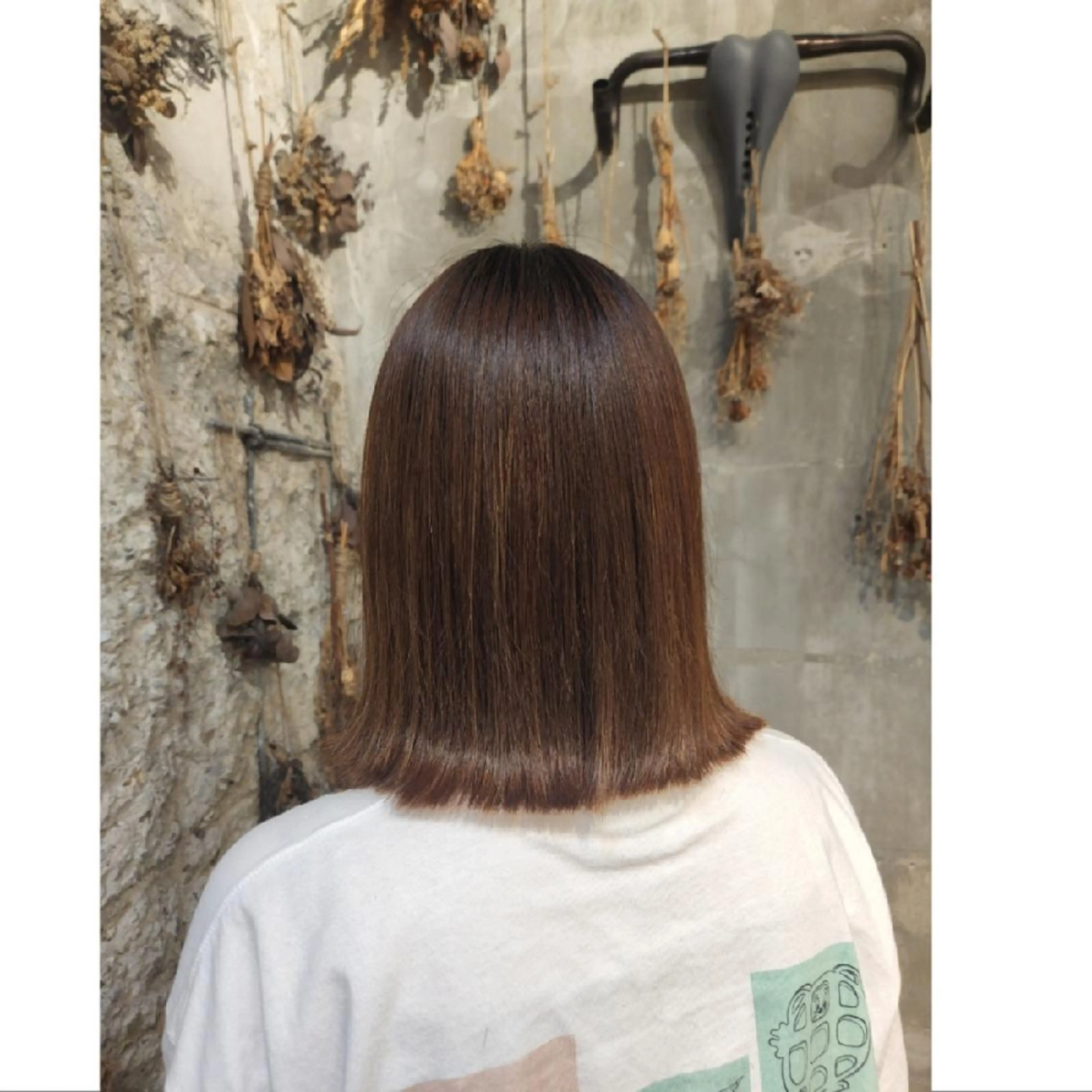 カット(ボブ～ロング)+マーブの写真