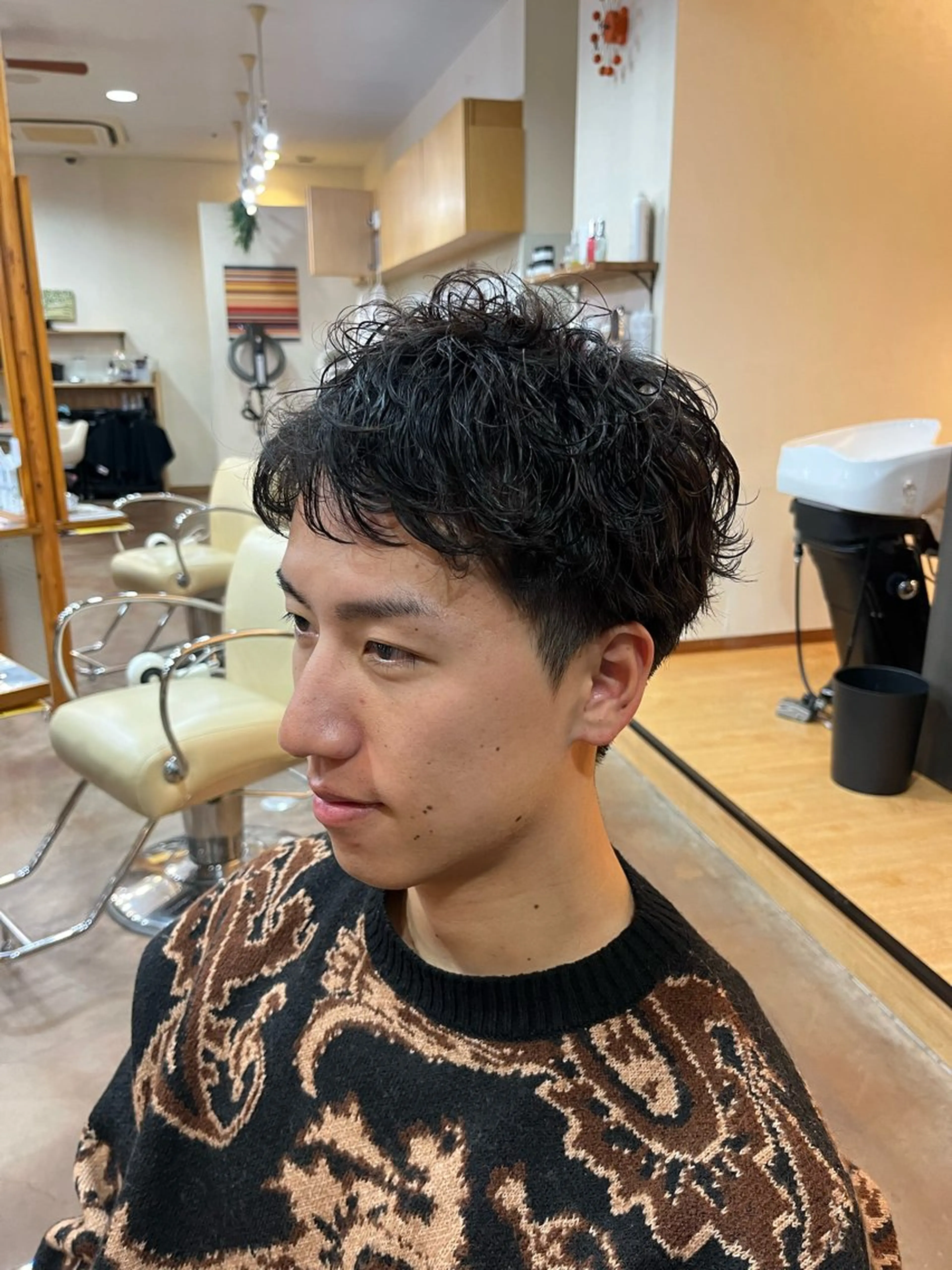 ショート メンズ メンズパーマ くせ毛 ROOF 用賀所属・しみず ちかえのヘアスタイル