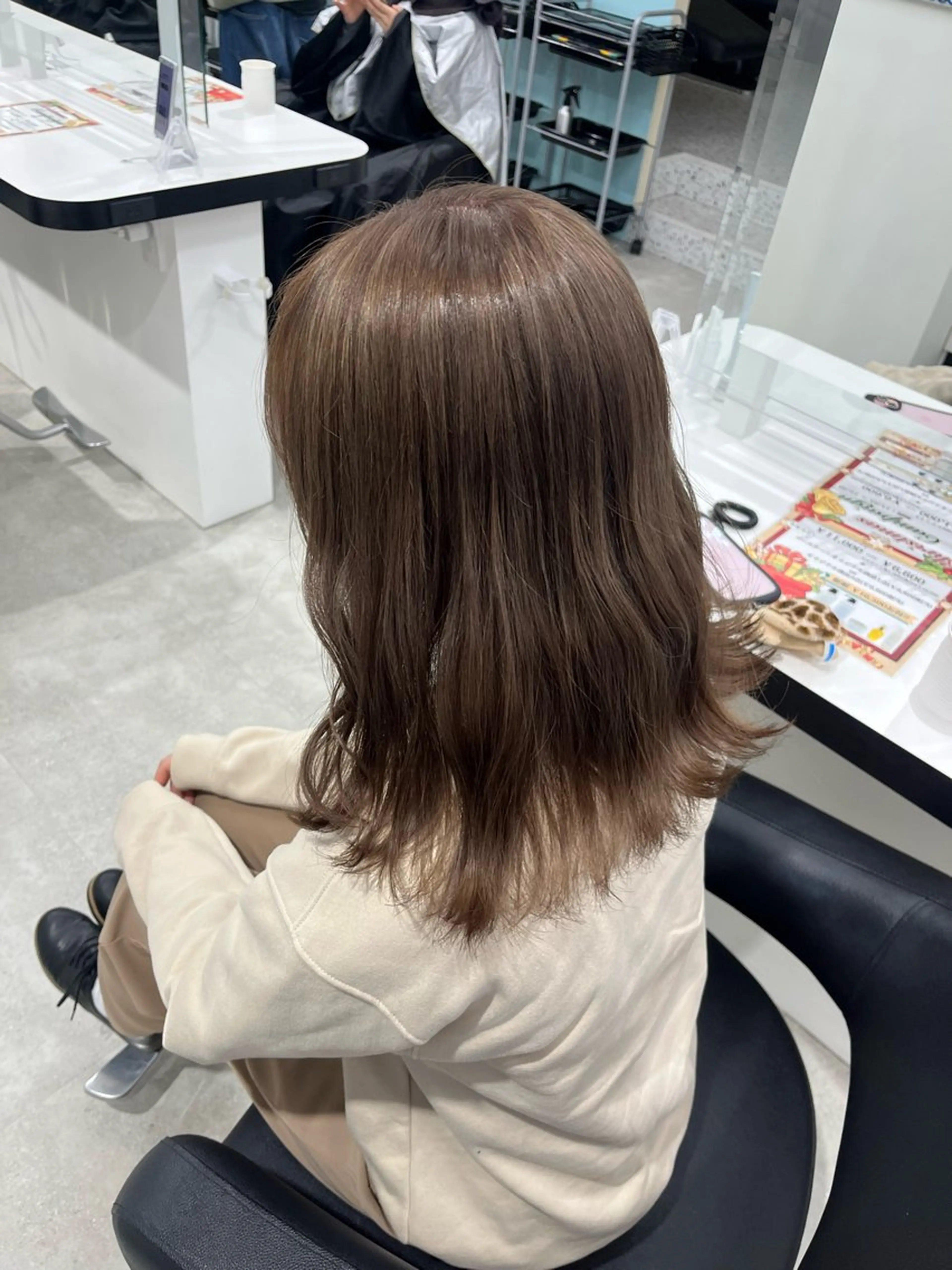 ミディアム カラー みう/仙台/暖色/ 艶髪/顔周りカット/のヘアスタイル