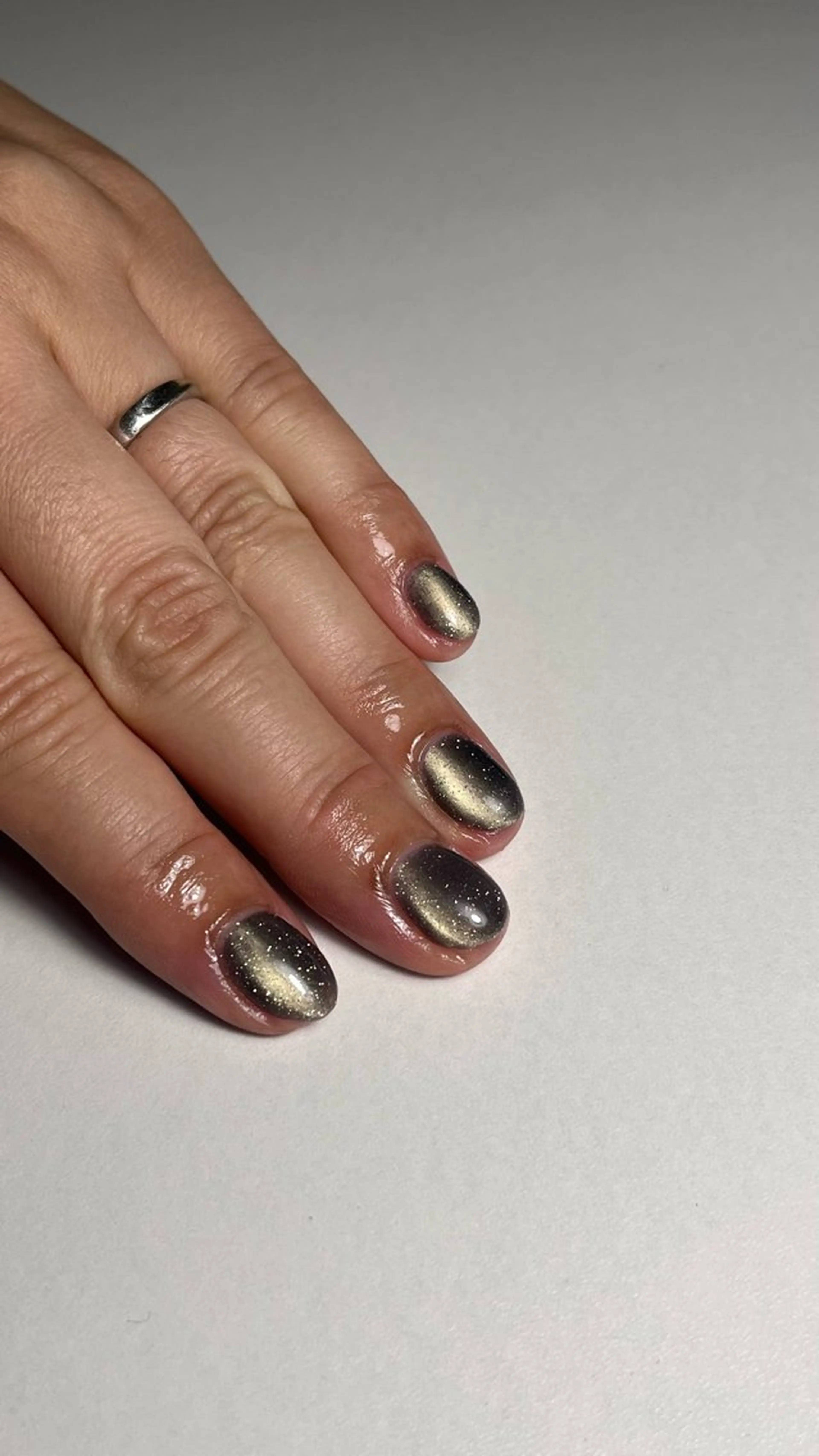 ネイル nailroom.R所属・すっぴんでも通える ネイルルーム🌿飯能のネイルデザイン