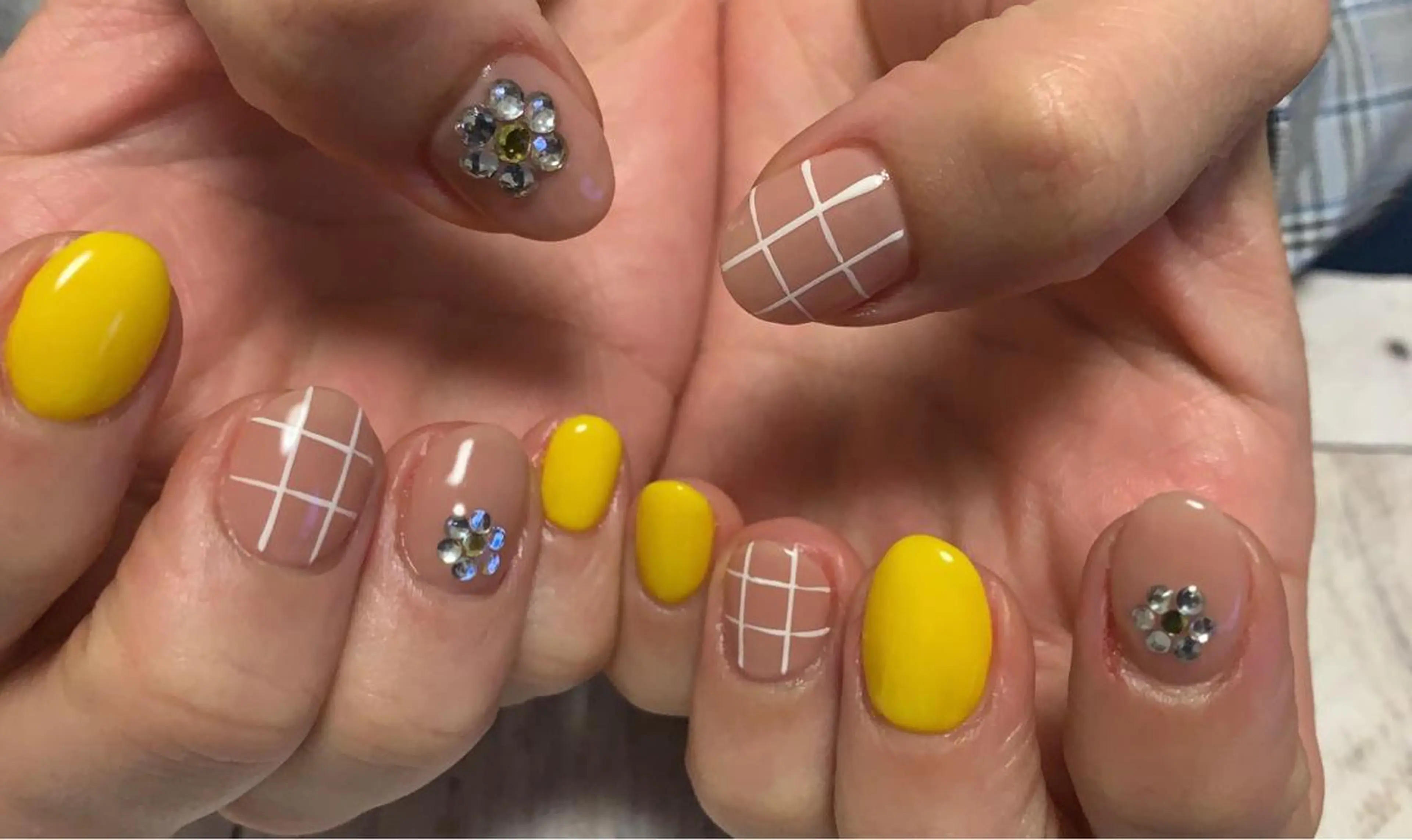 ネイル ストーンネイル nico.nico.mark NAIL所属・小林 梓のエステ・リラクイメージ