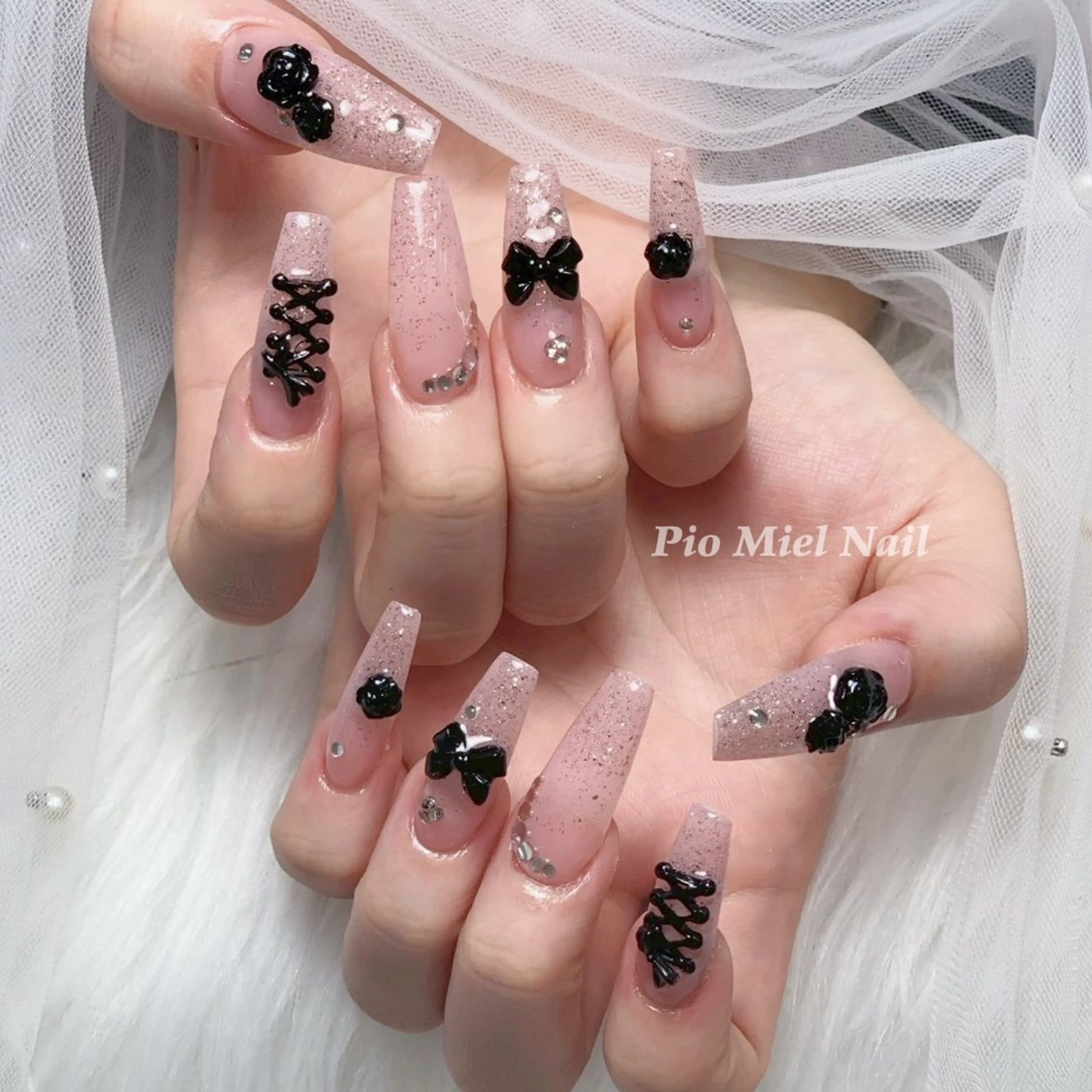 ネイル フレンチネイル 韓国ネイル マグネットネイル ニュアンスネイル ワンカラーネイル ハンドネイル Pio Mielのネイルデザイン