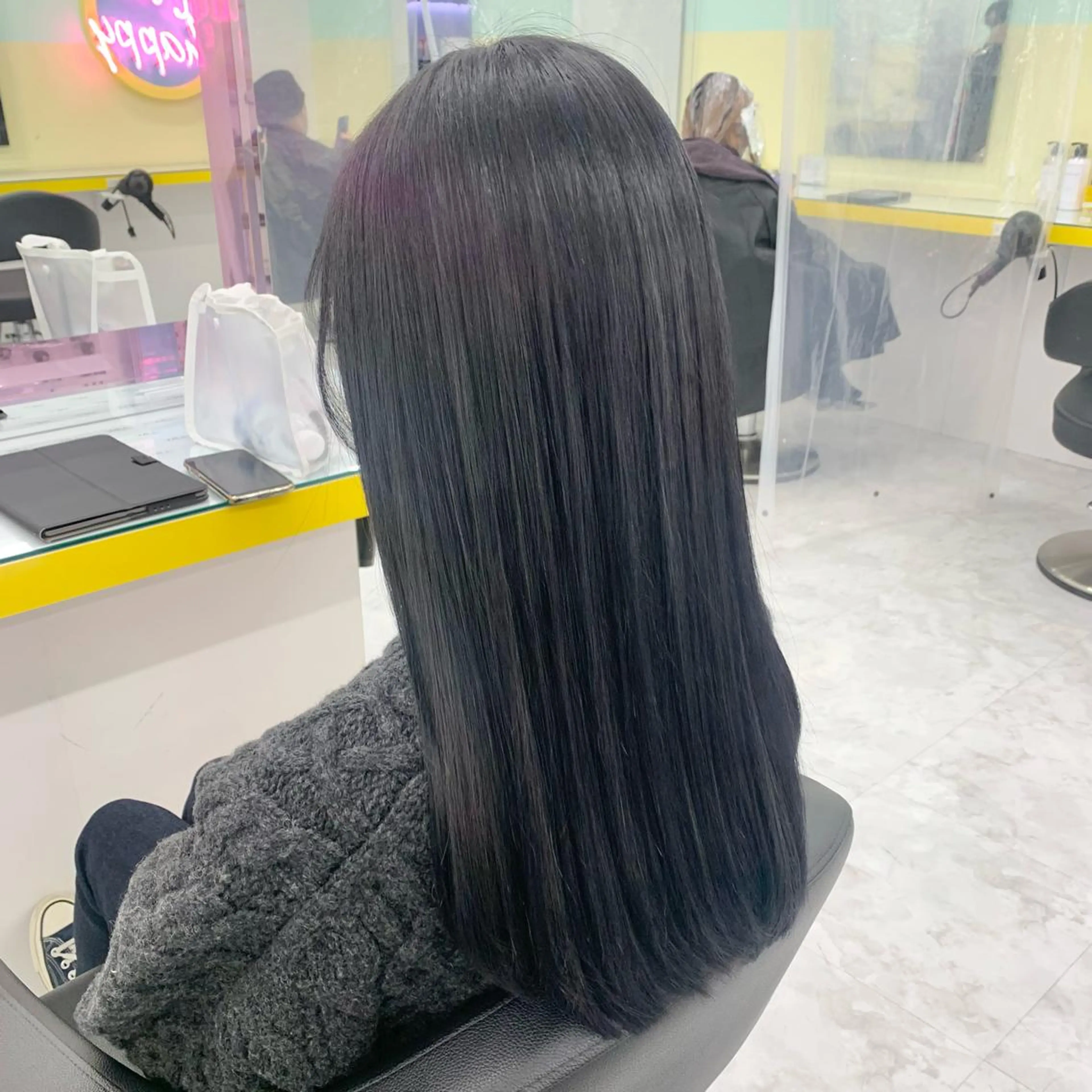 ロング カット ヘアカラー トリートメント ヘッドスパ ヘアセット 艶カラー の達人のヘアスタイル