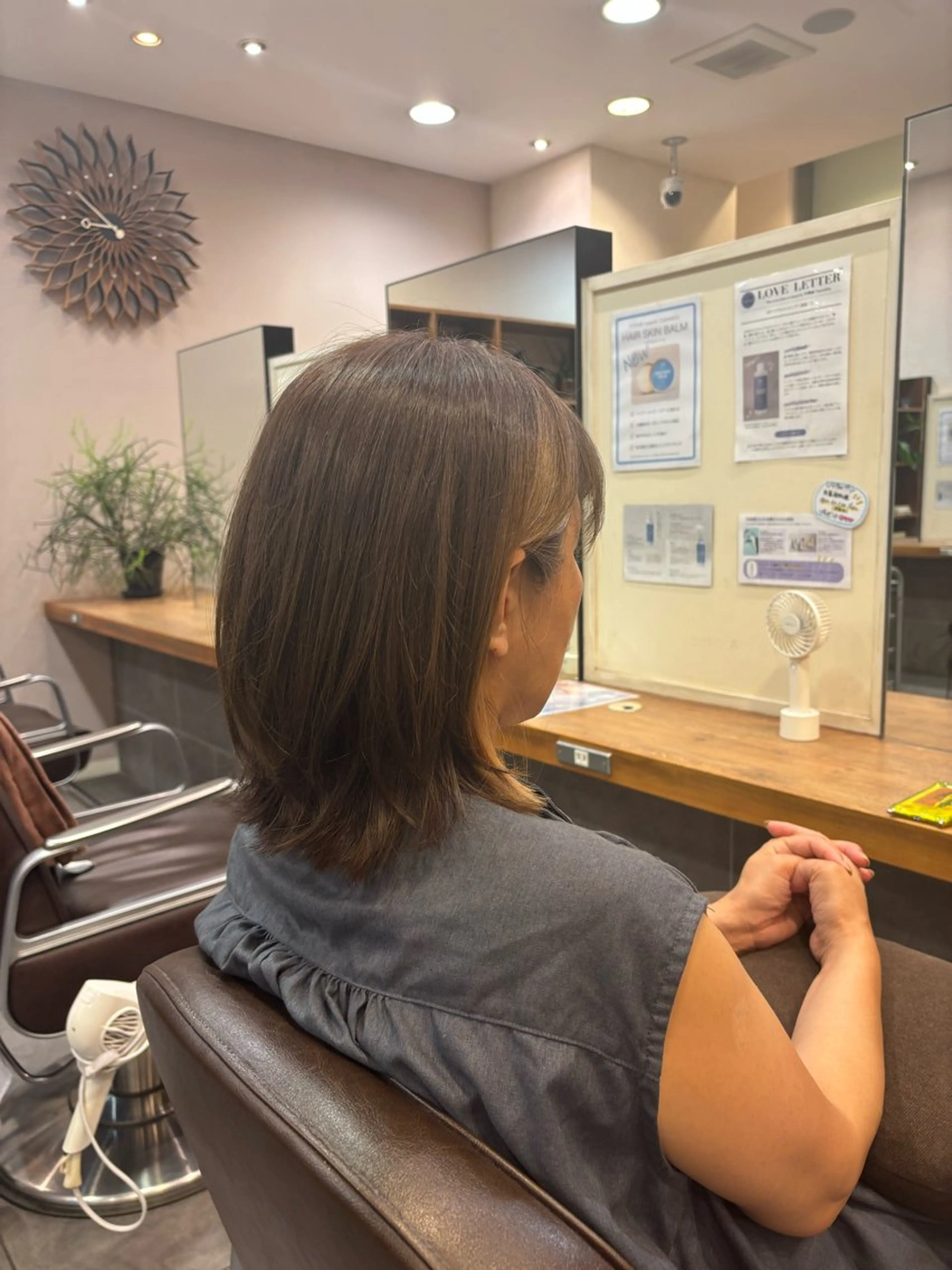 ミディアム 増田 枝里子のヘアスタイル