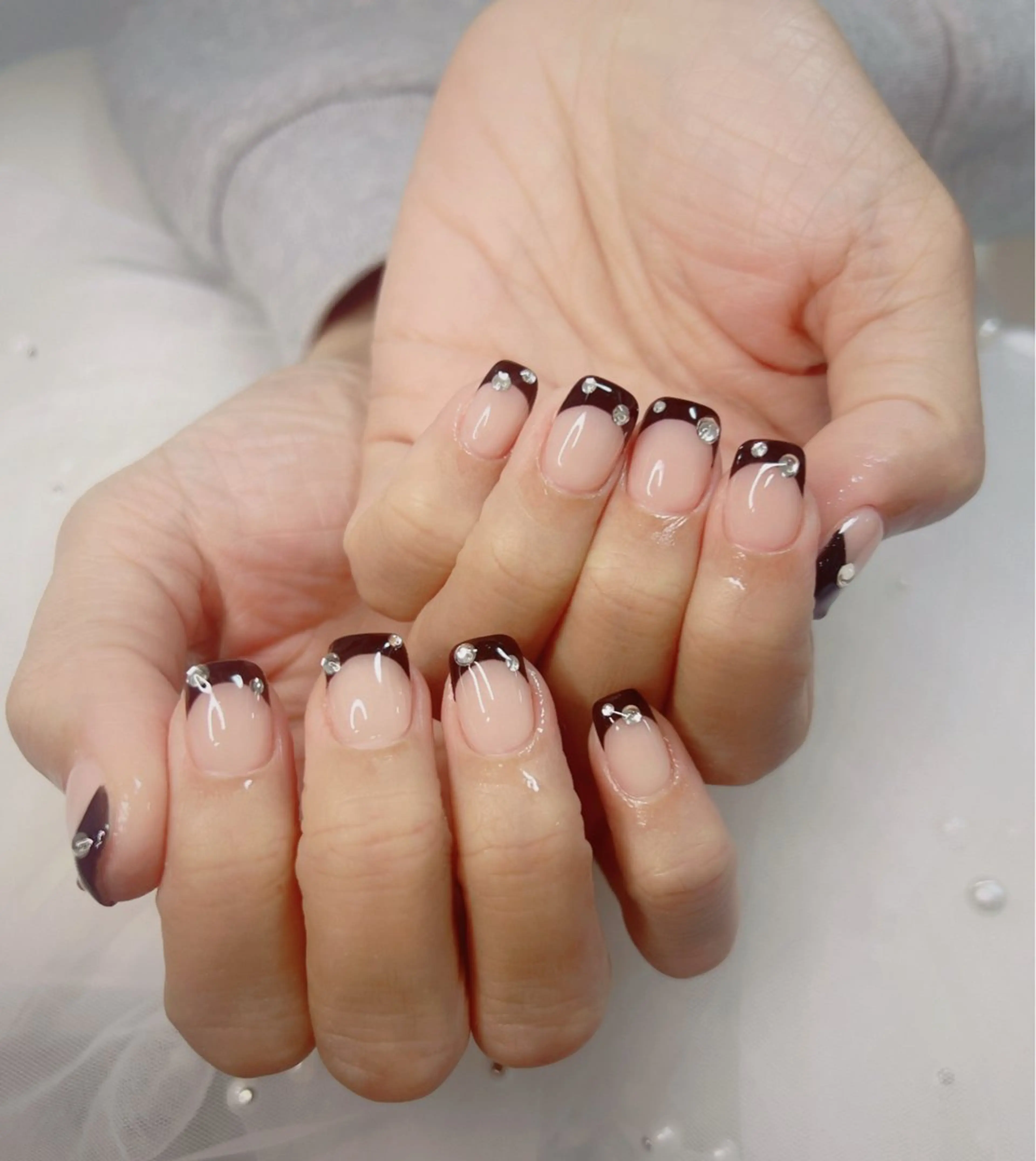 ネイル オーロラネイル 長さ出し フットネイル 韓国ネイル ラメ(グリッター) ハンドネイル 👍thumbs up nail👍のネイルデザイン