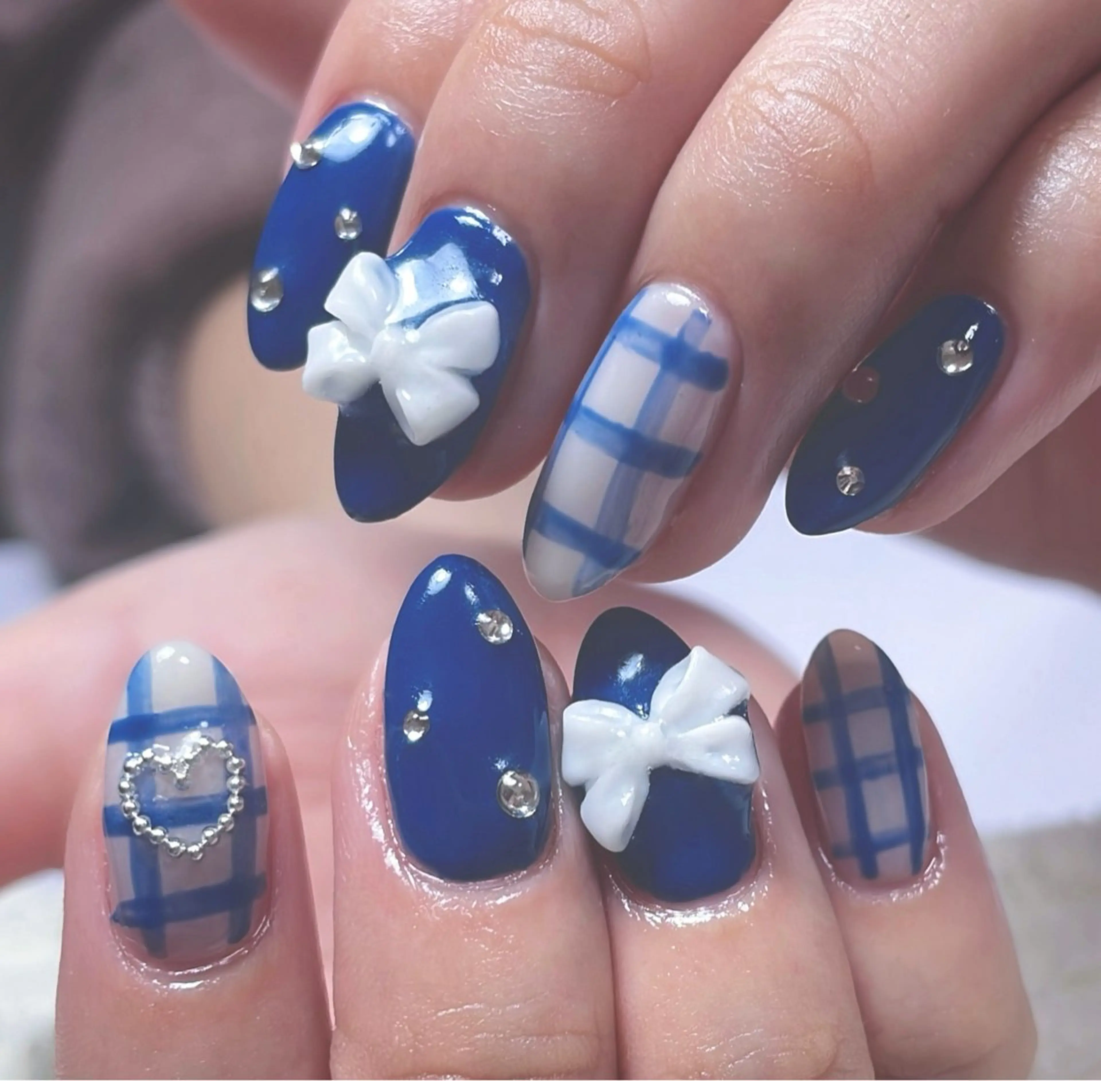 ネイル ブルー ネイビー リボン Chicchi 加茂宮駅徒歩3分のネイルデザイン