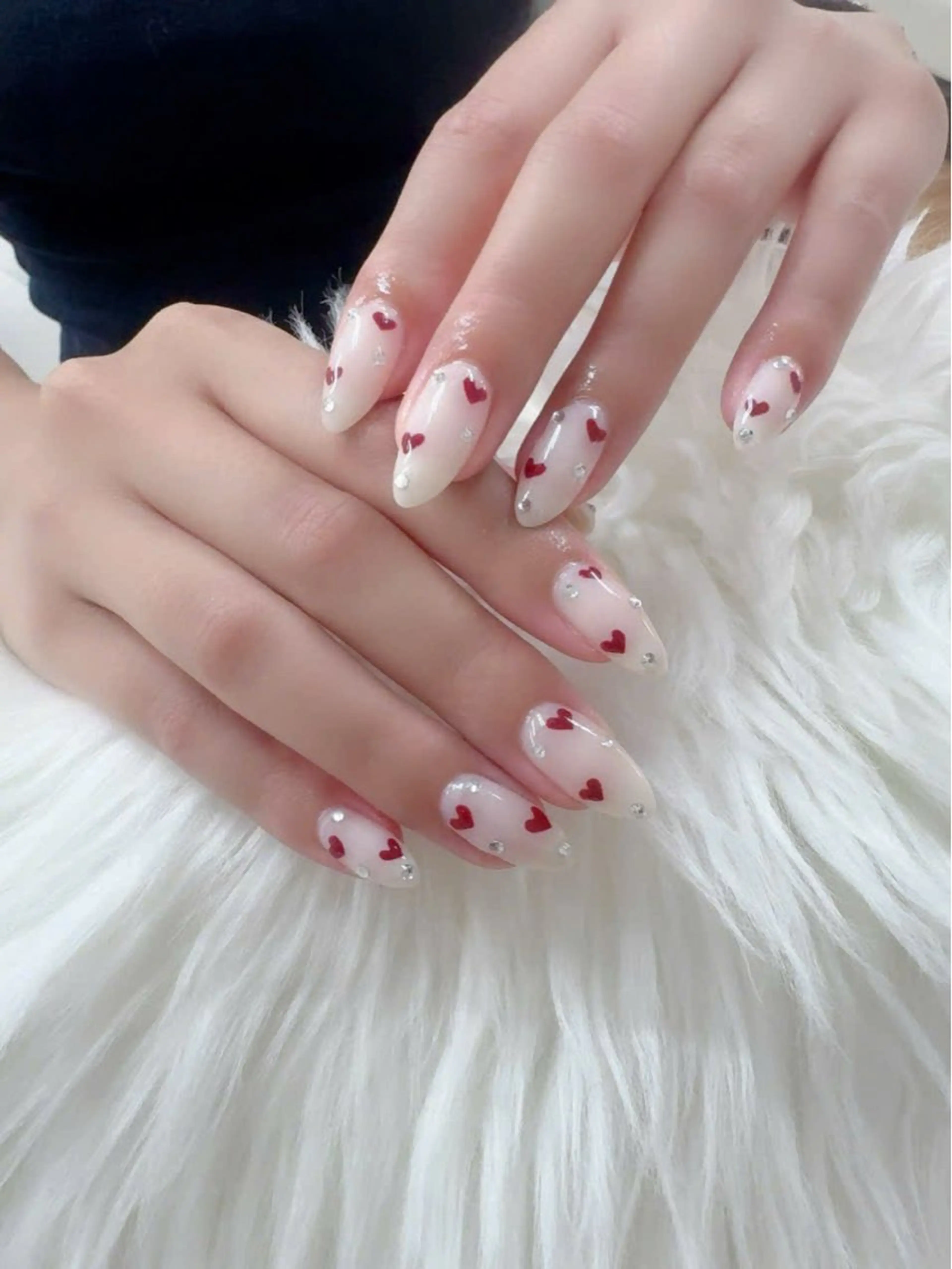 ネイル フレンチネイル グラデーション キラキラネイル 韓国ネイル マグネットネイル ハンドネイル ハンドケア Hara Nail 【パラジェル使用】のネイルデザイン