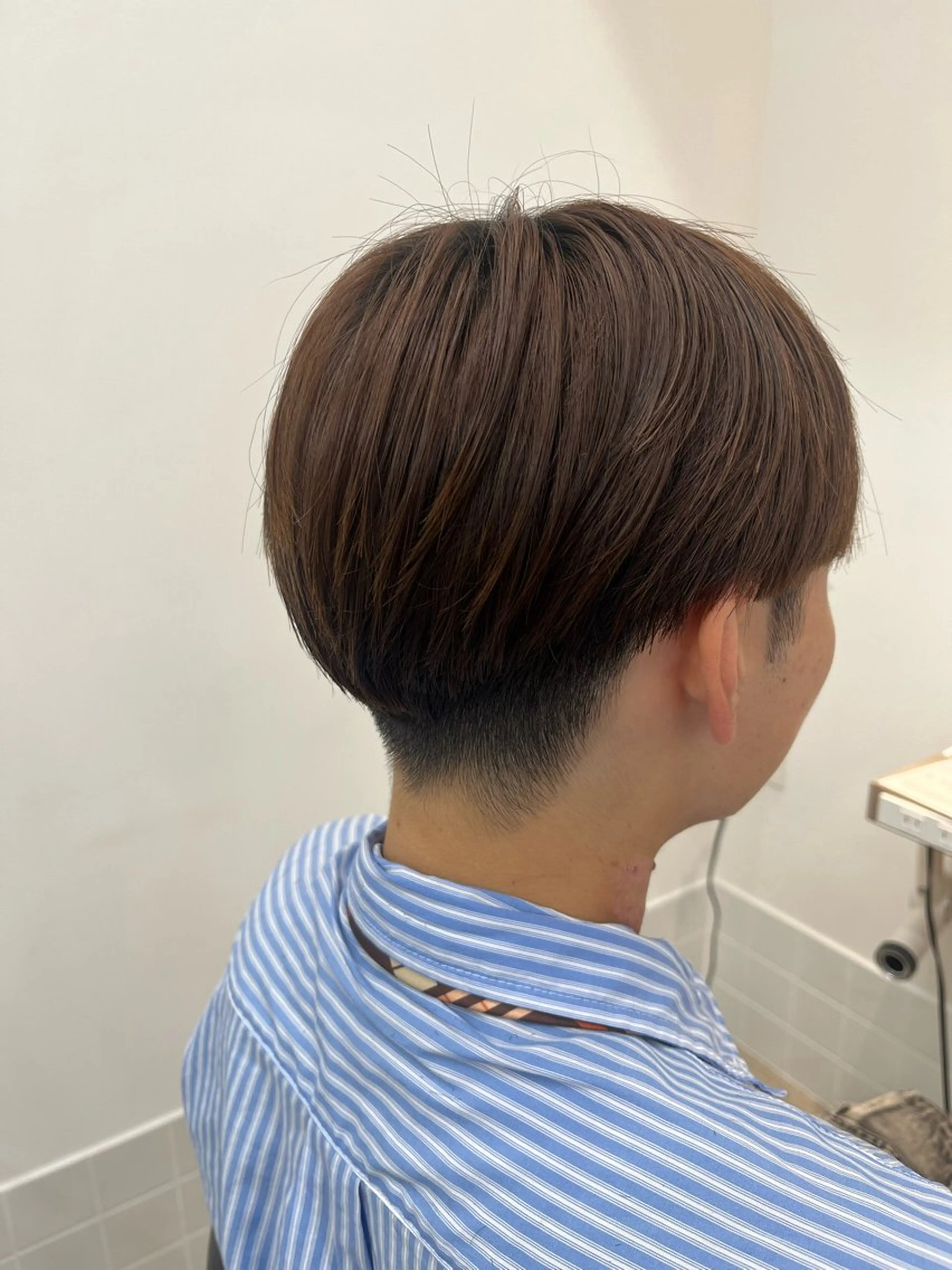 メンズ マッシュ 刈り上げ 小出 琴未のヘアスタイル