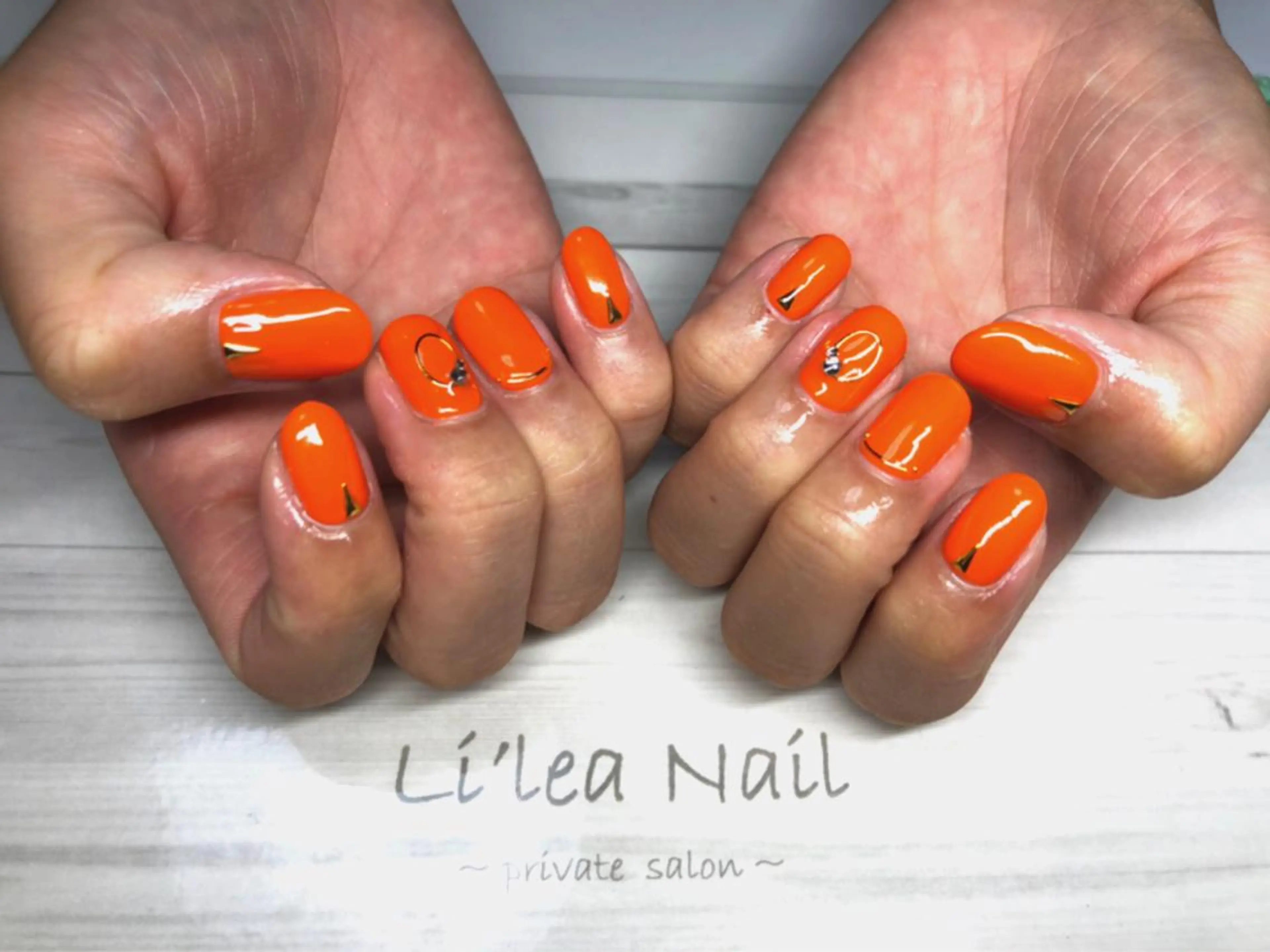 ネイル Li'leaNail AINAのネイルデザイン