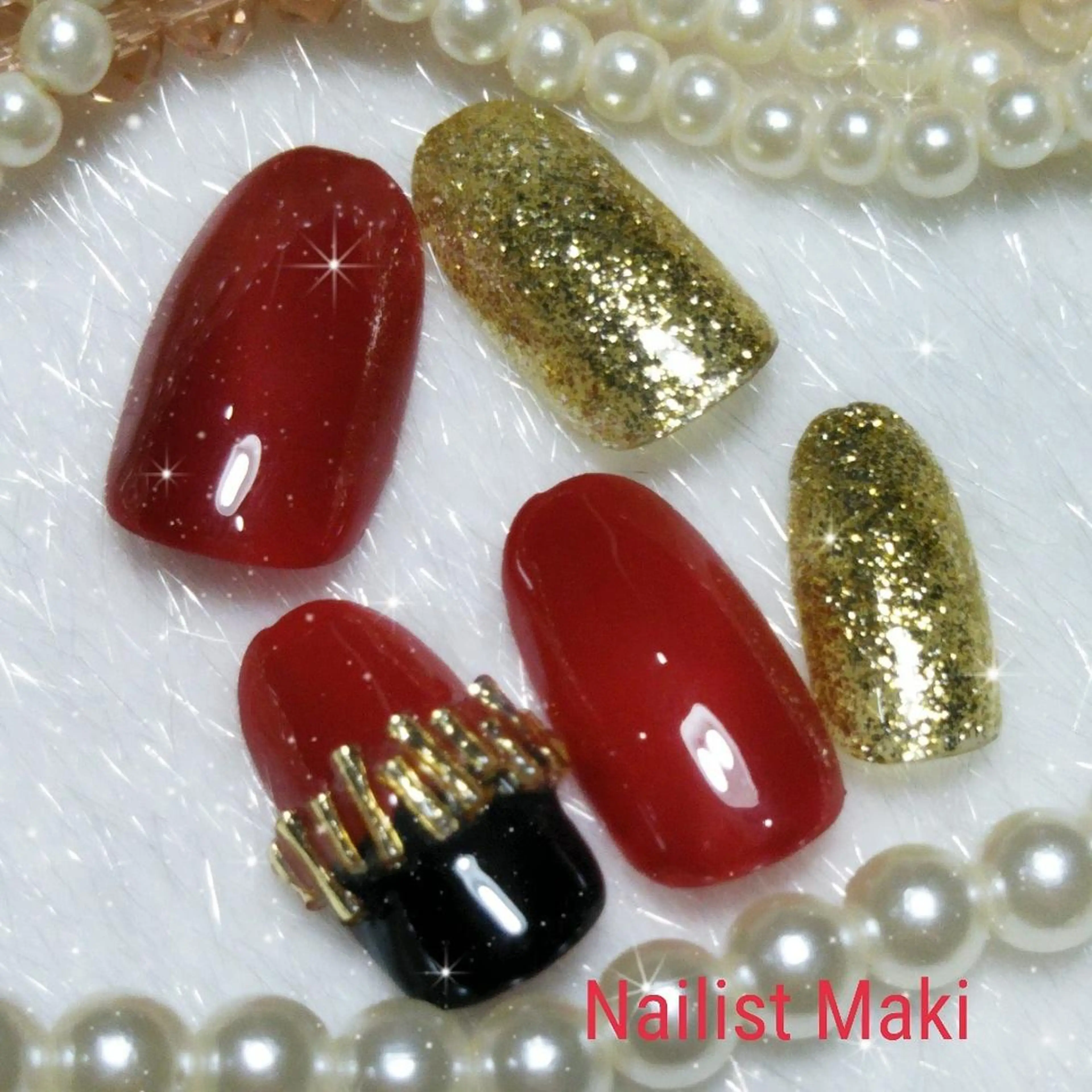 ネイル 小顔・毛穴・たるみ ネイル　似内真樹のエステ・リラクイメージ