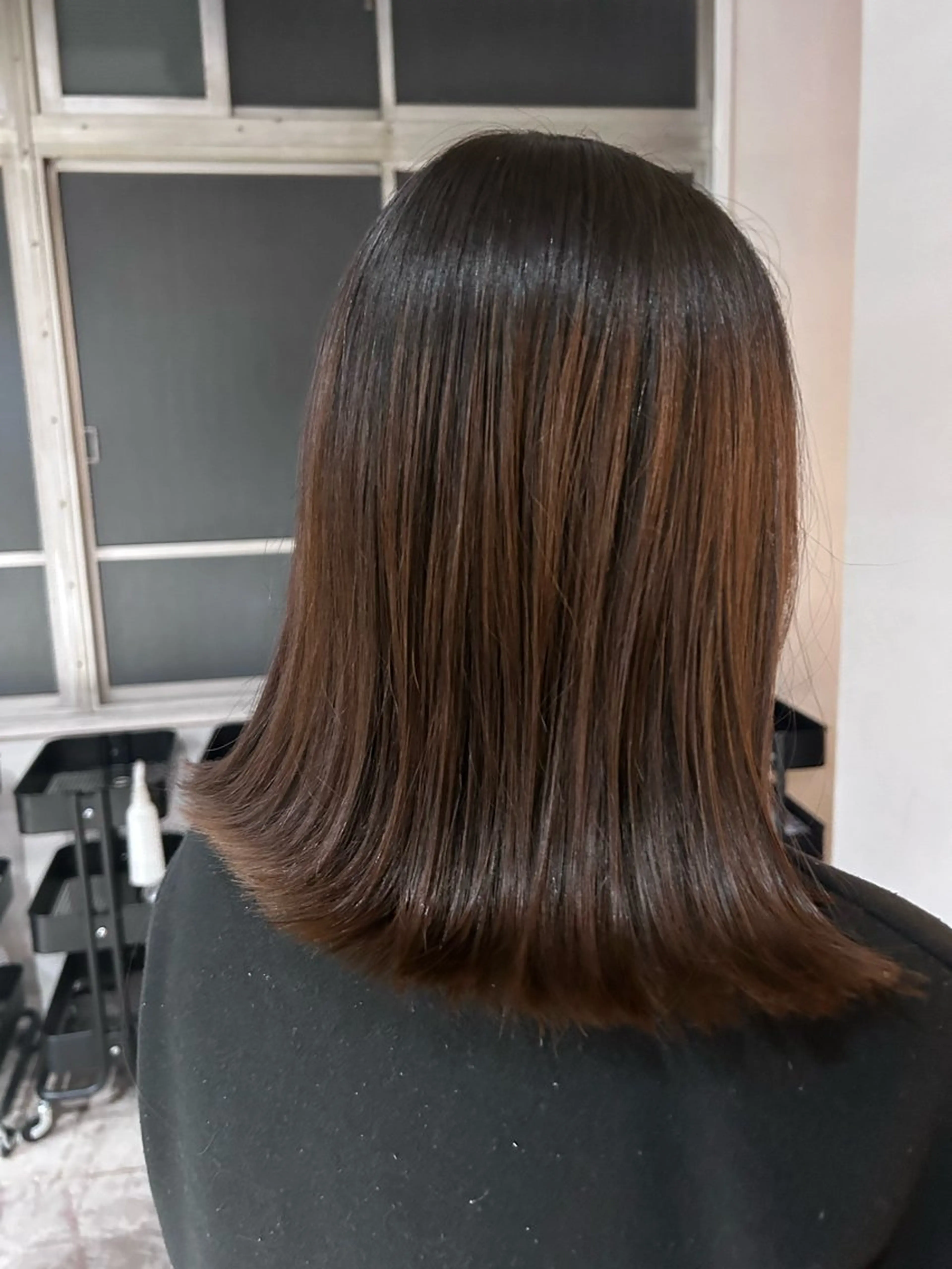 セミロング 玉置 七海のヘアスタイル