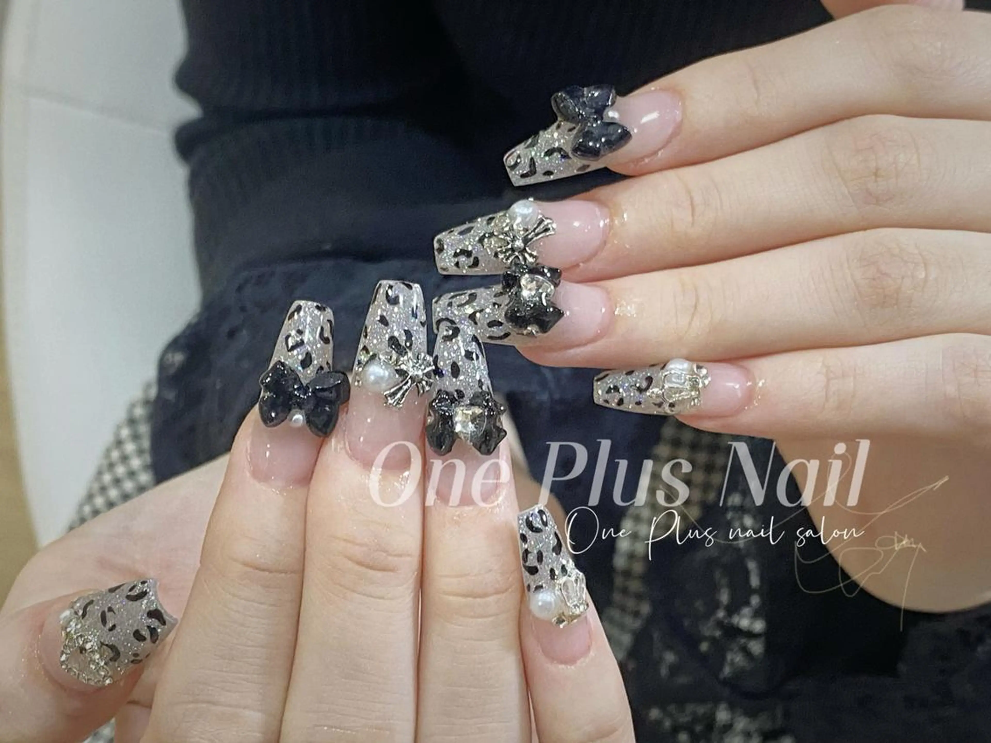 ネイル アートネイル グラデーション ハート 韓国ネイル 赤色 One plus StudioNailのネイルデザイン