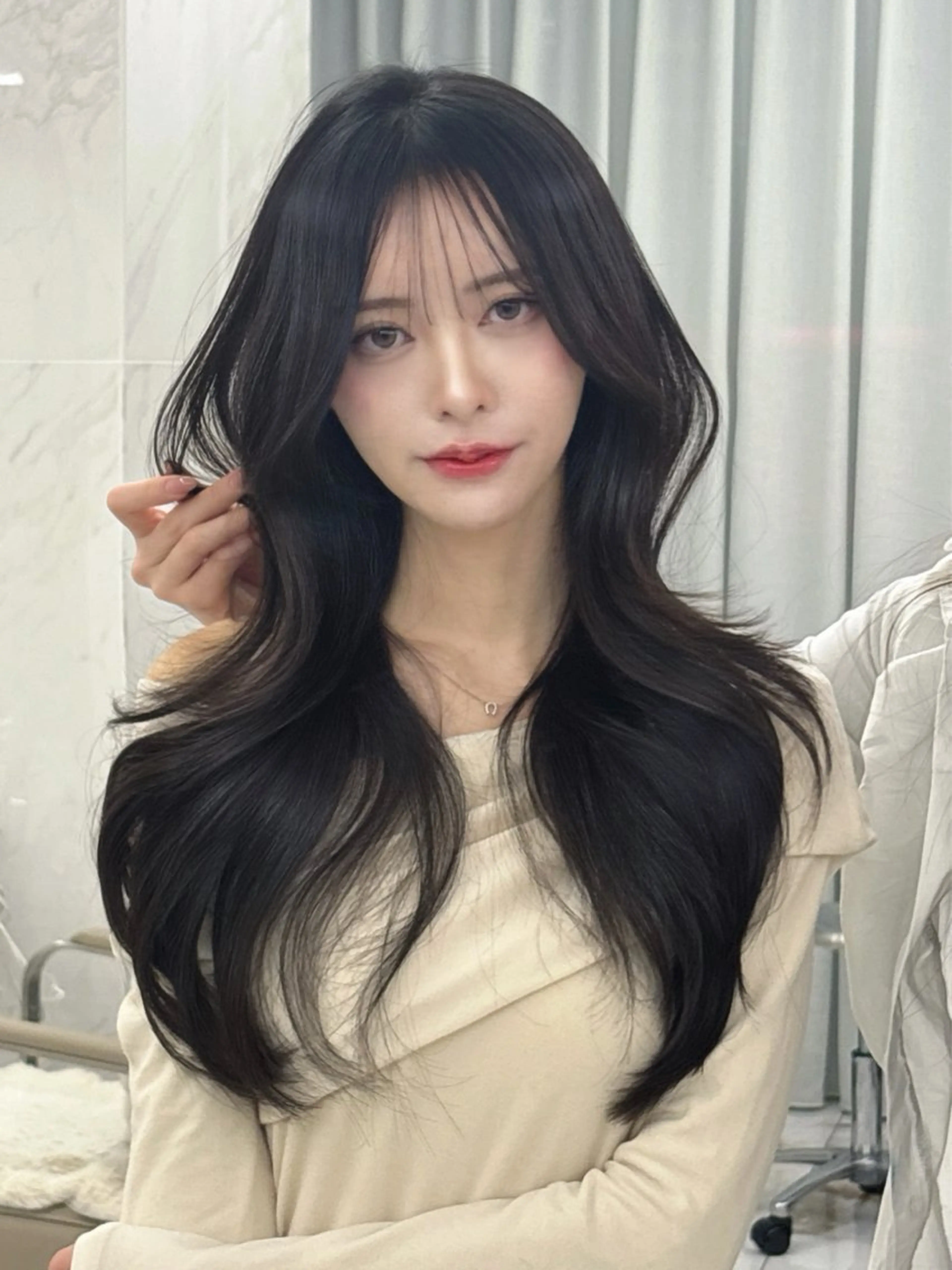 ロング kiti SAKAE所属・HARU/顔周り /ワンホンレイヤーのヘアスタイル