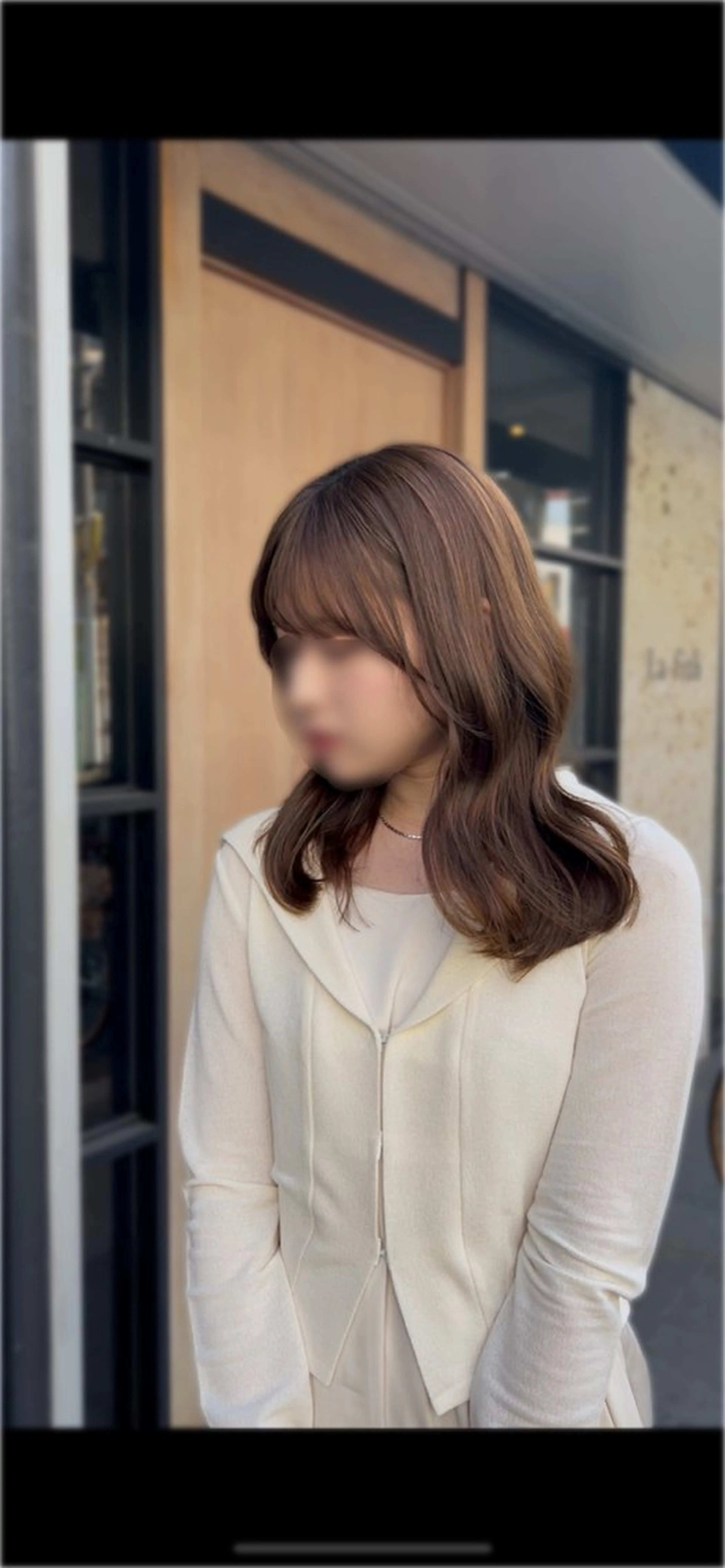 セミロング lafith hair Glanz 桂所属・かじももな｜縮毛矯正 ｜透明感カラーのヘアスタイル