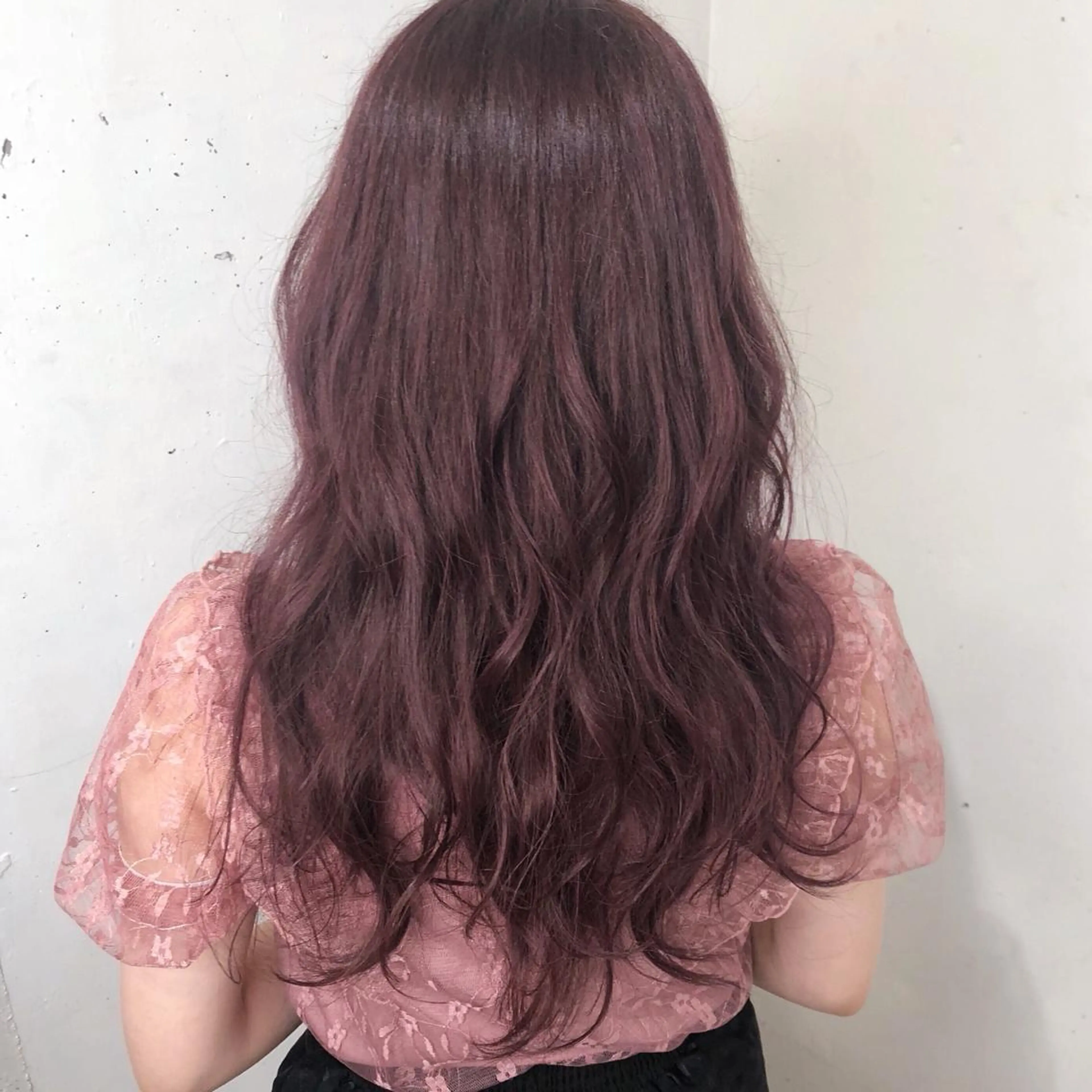 ロング カラー パーマ ヘアアレンジ 八巻 晴香のヘアスタイル