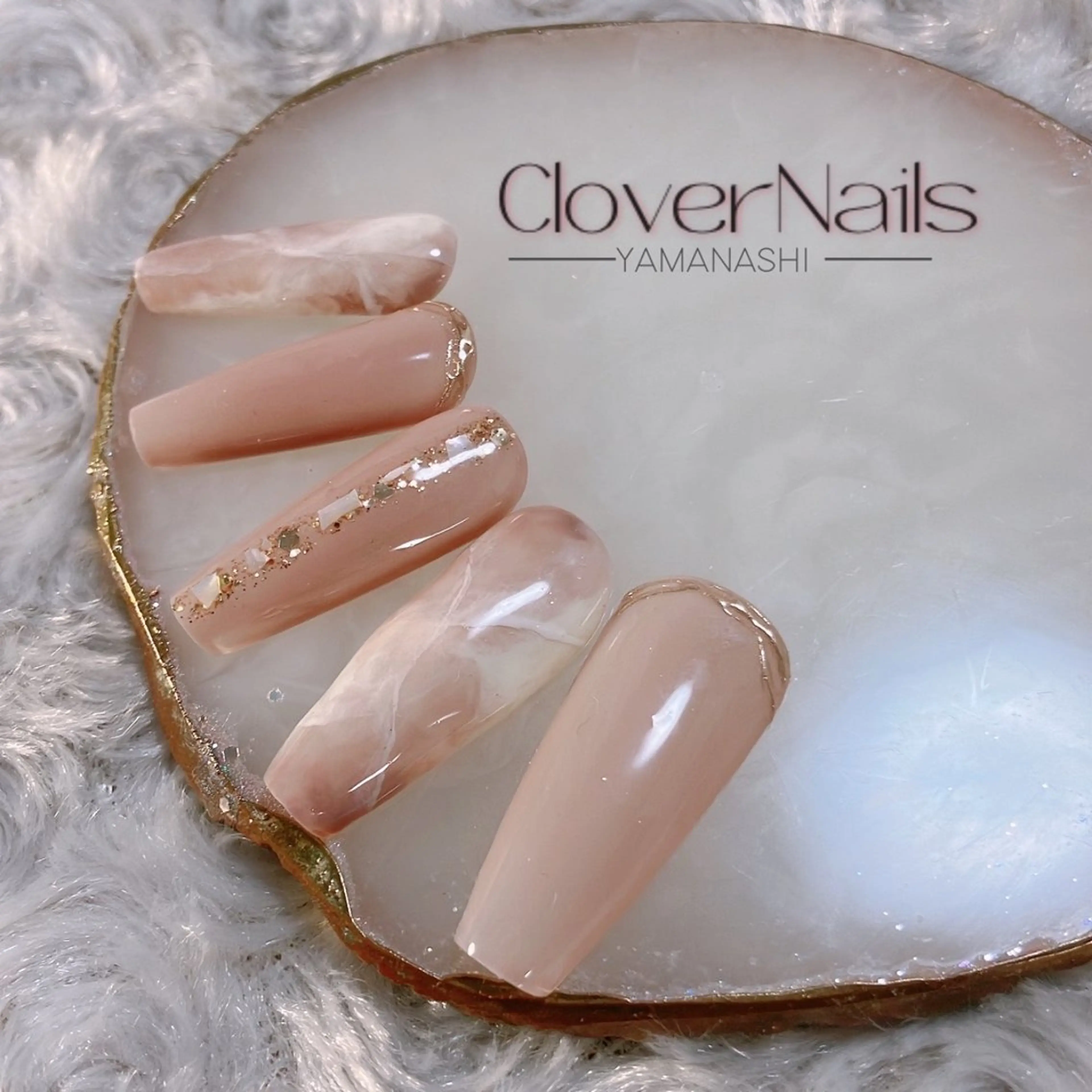 ネイル ラメ(グリッター) オフィスネイル シンプルネイル ハンドネイル 自宅ネイルサロン クロバーネイルのネイルデザイン