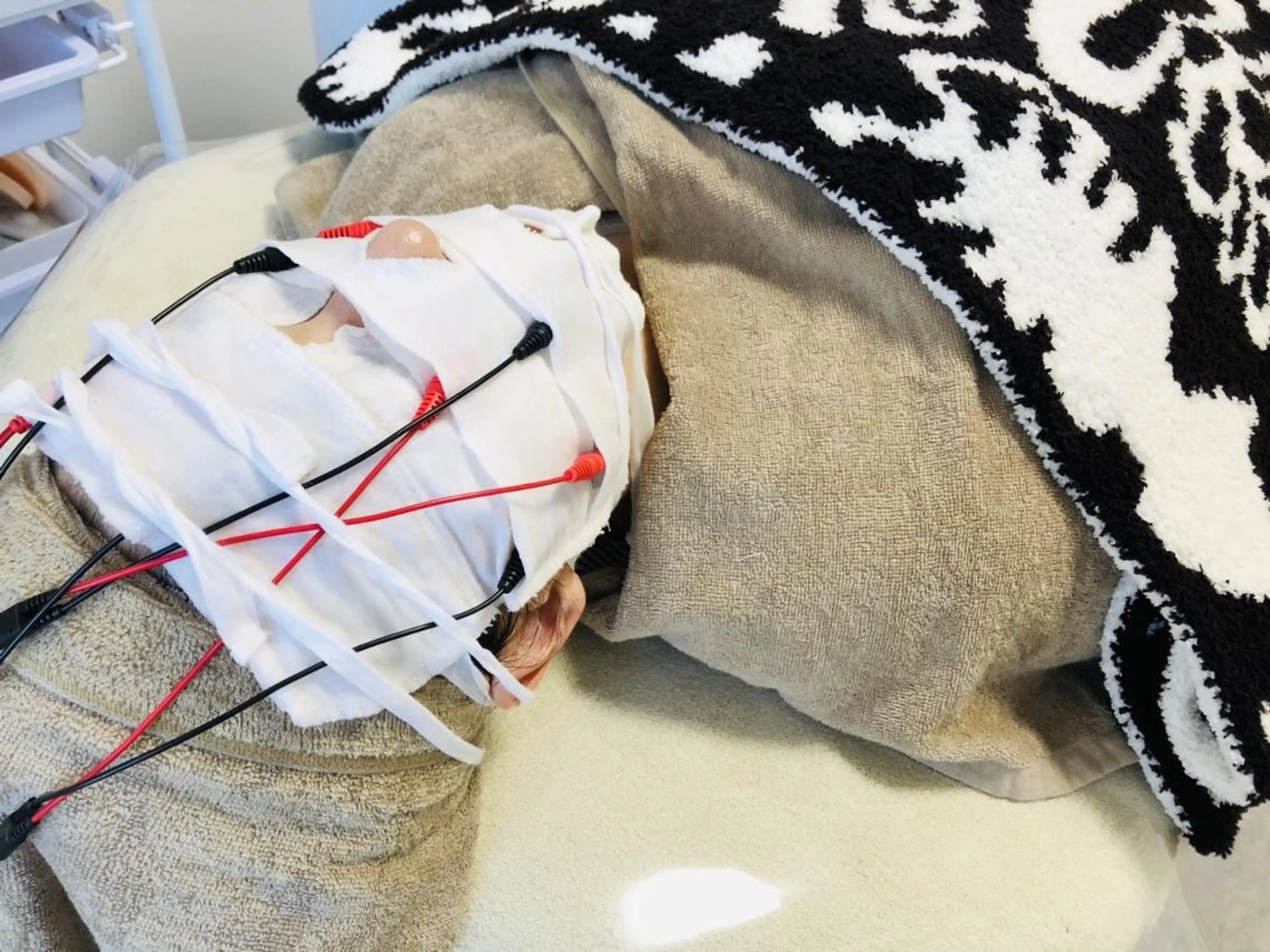 【バイオニックセルサー】肌再生フェイシャル　70分の写真