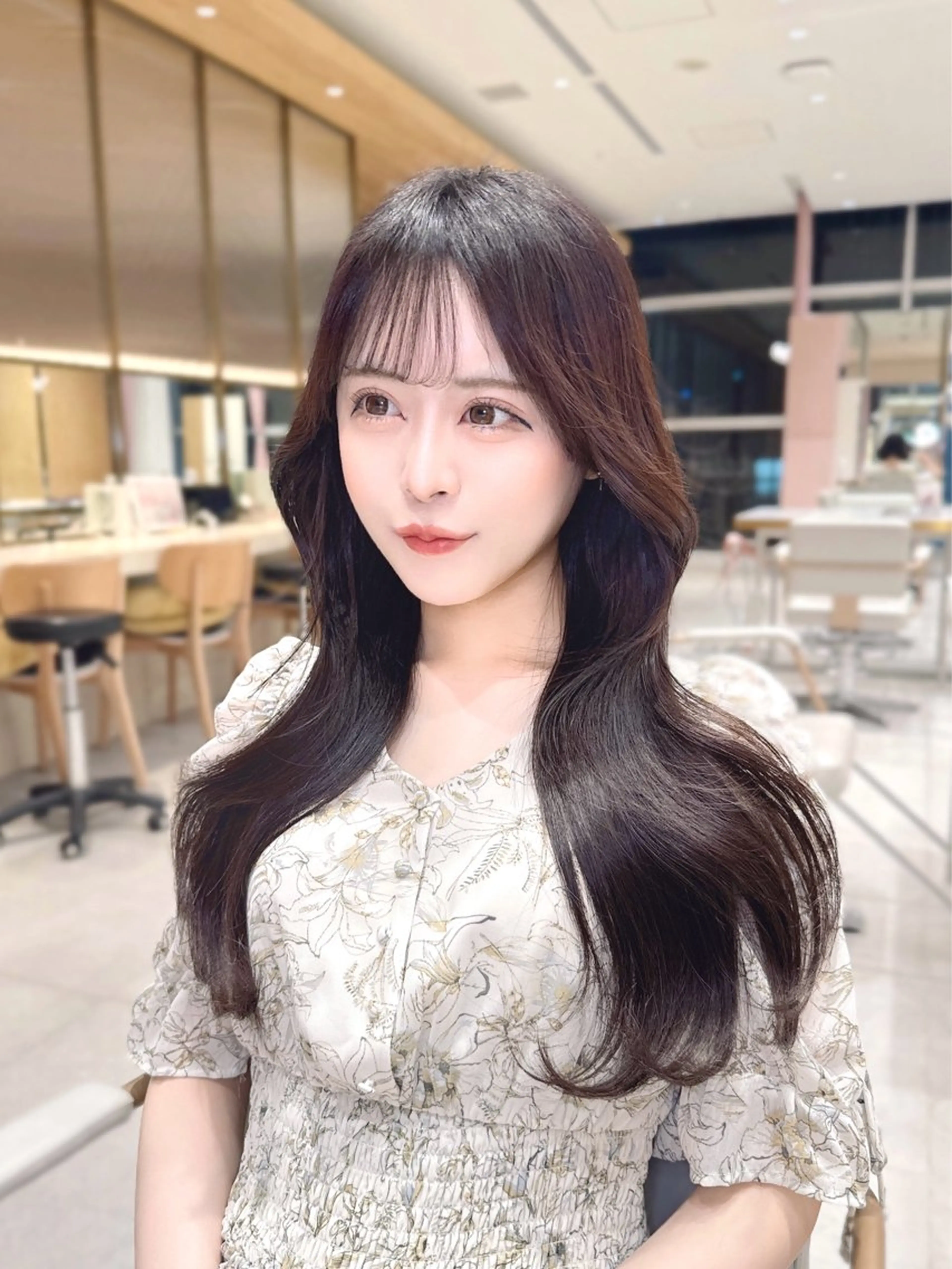 セミロング カラー カット ヘアカラー トリートメント ヘッドスパ ヘアセット 韓国ヘア/レイヤー/ 顔まわり/りょーとのヘアスタイル