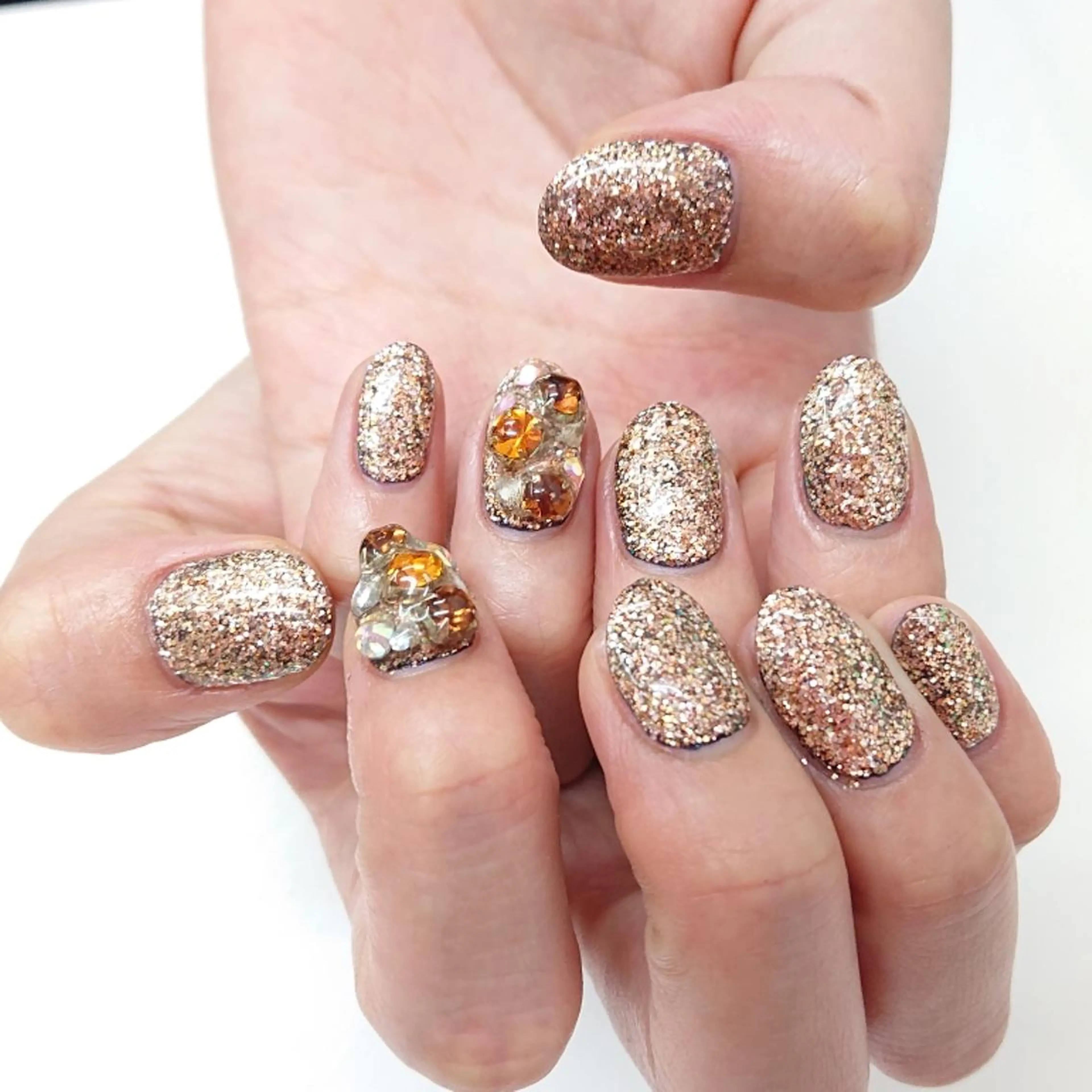 ネイル アートネイル ラメ(グリッター) ワンカラーネイル トミーワイネイル所属・トミー ワイのネイルデザイン