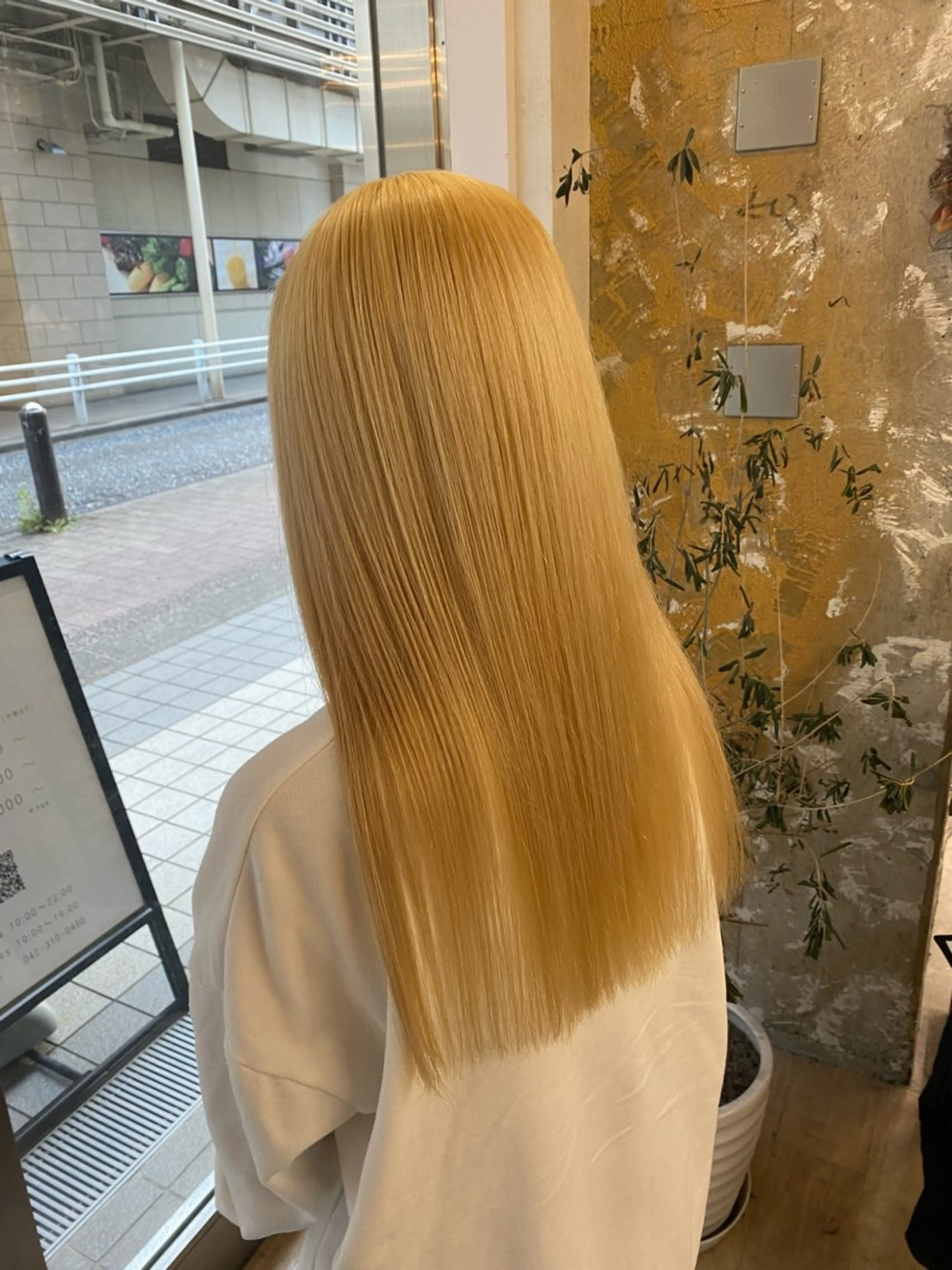 カラー 抜きっぱなしブロンド Misaki ║ツヤカラーのヘアスタイル