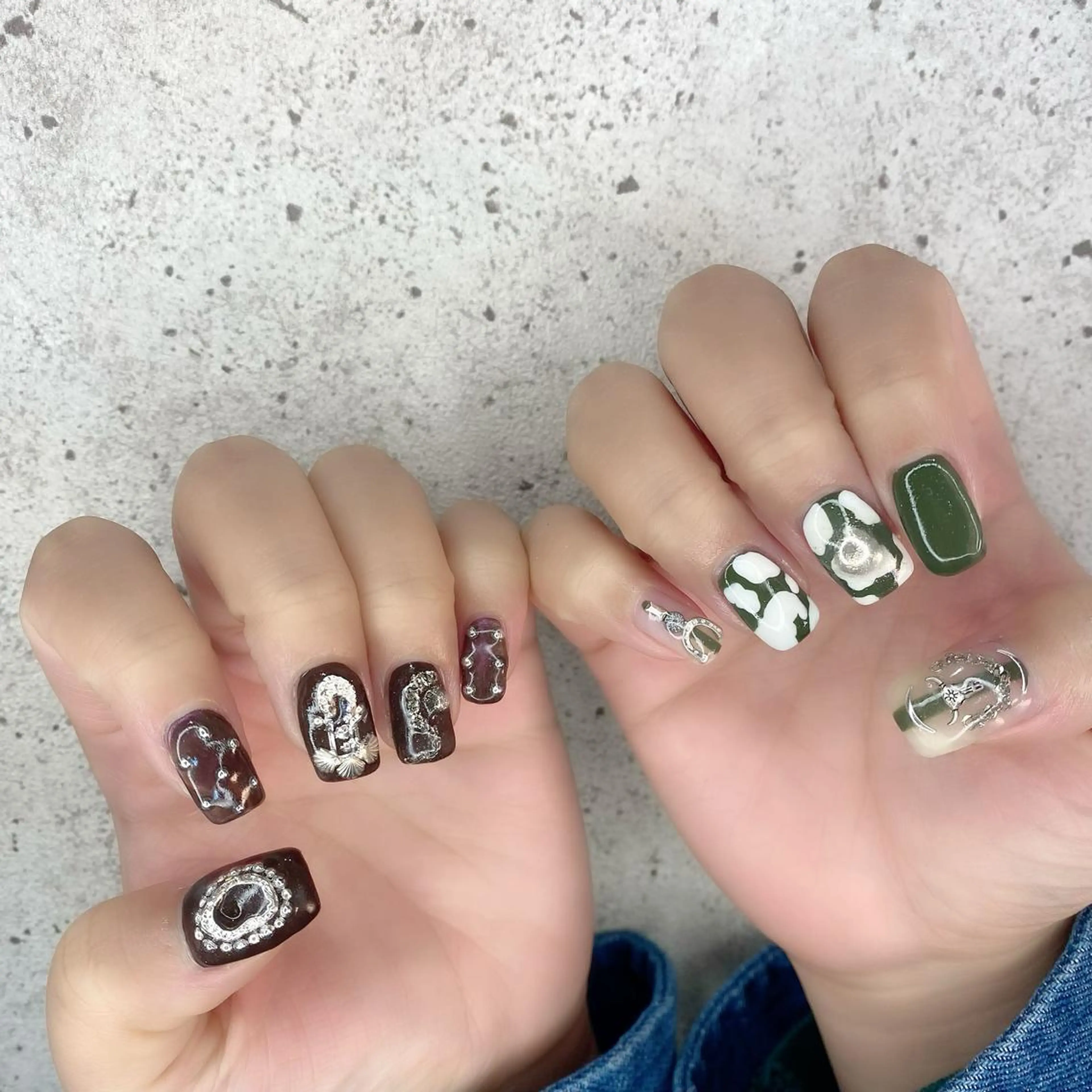 ミディアム カラー パーマ ヘアアレンジ メンズ キッズ ネイル マツエク・マツパ ブラウンカラー シルバー カラーマツエク アートネイル ブラウン ハンドネイル Salon Ｋのネイルデザイン