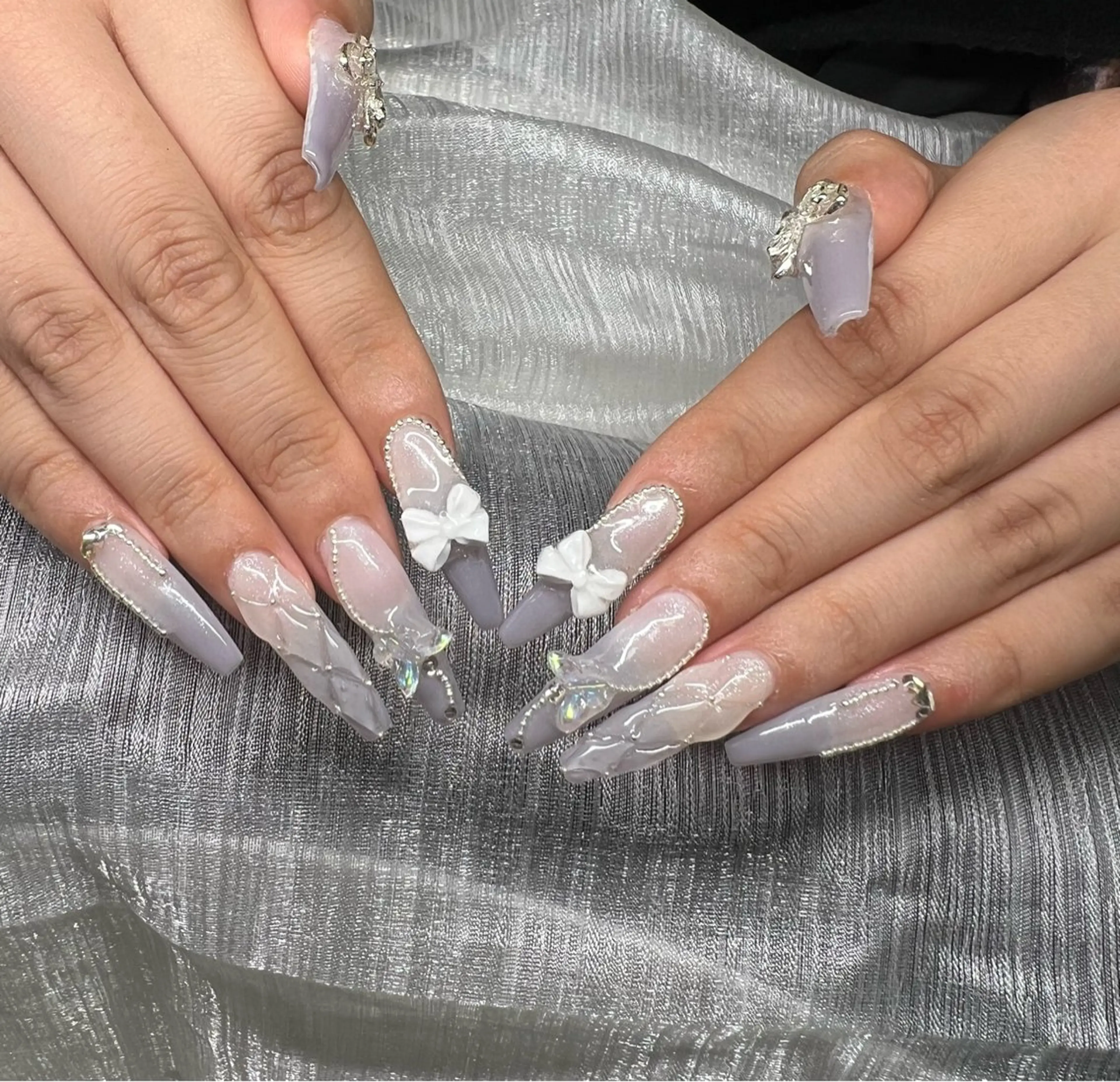 ネイル オーロラネイル チークネイル 長さ出し フットネイル フレンチネイル Lee Nails チップ長さだし専門店のネイルデザイン