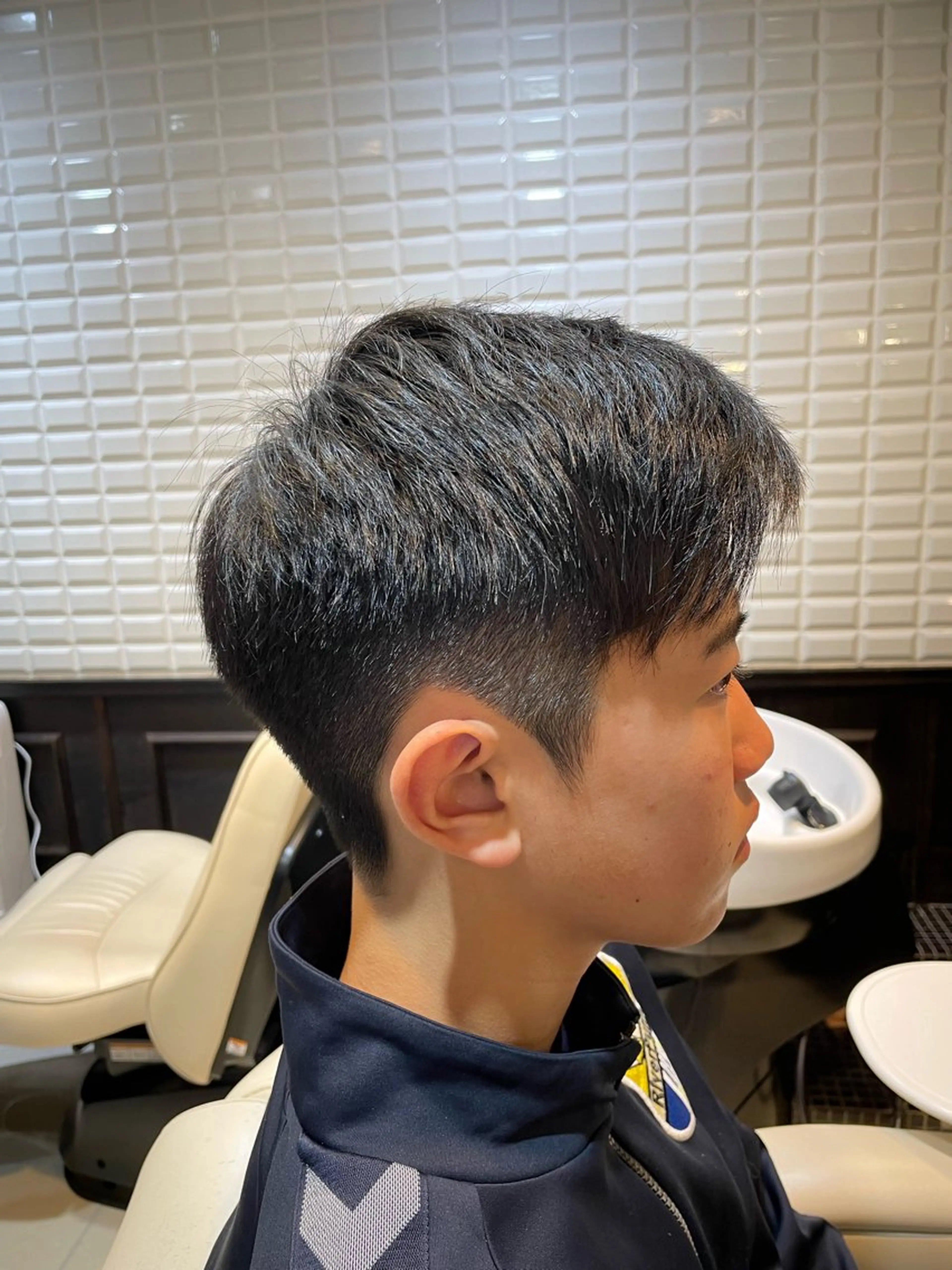 ショート メンズ カット 波巻き、ツイスト パーマモデル募集中のヘアスタイル