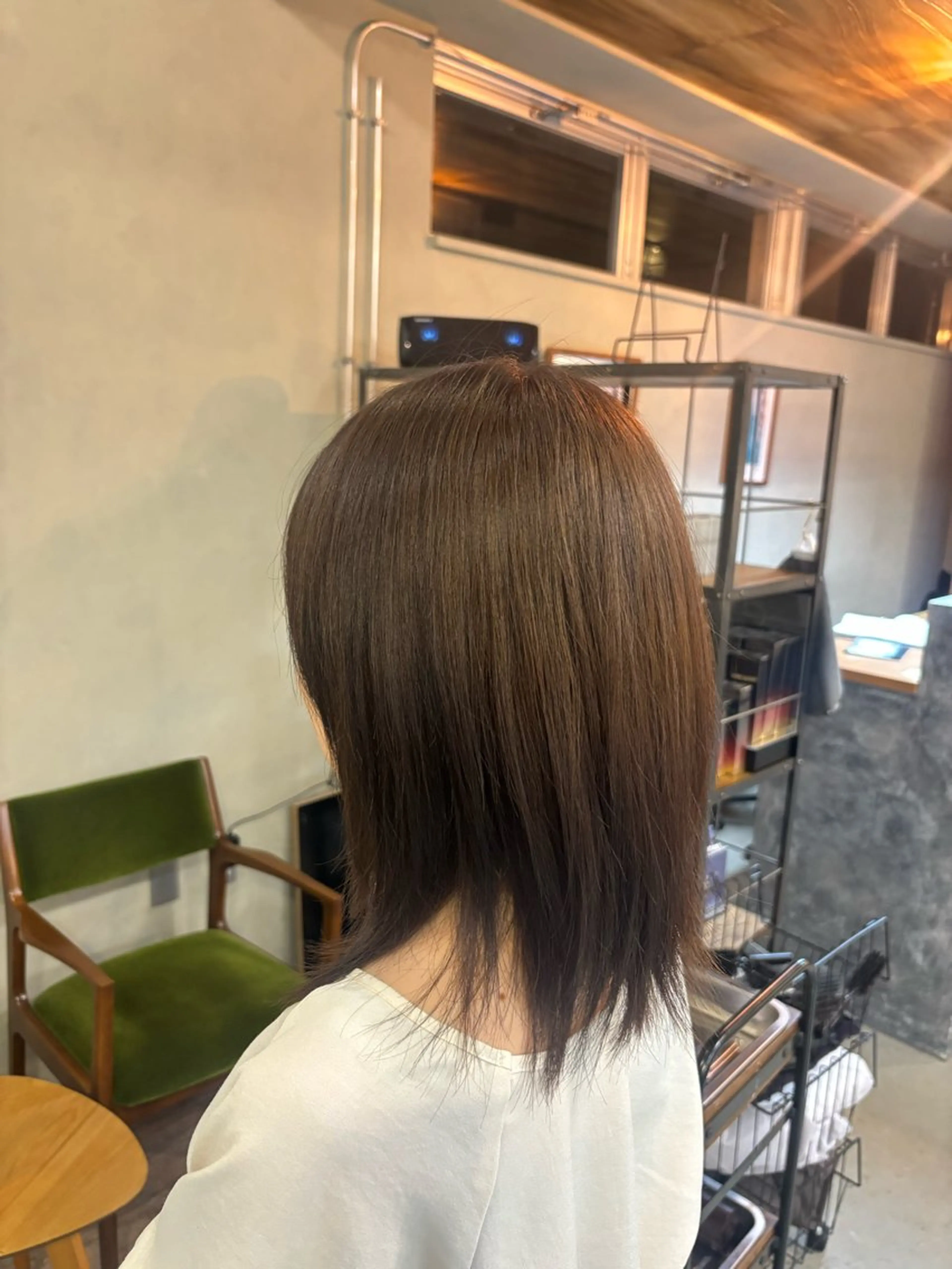ミディアム カラー 平良 那生のヘアスタイル