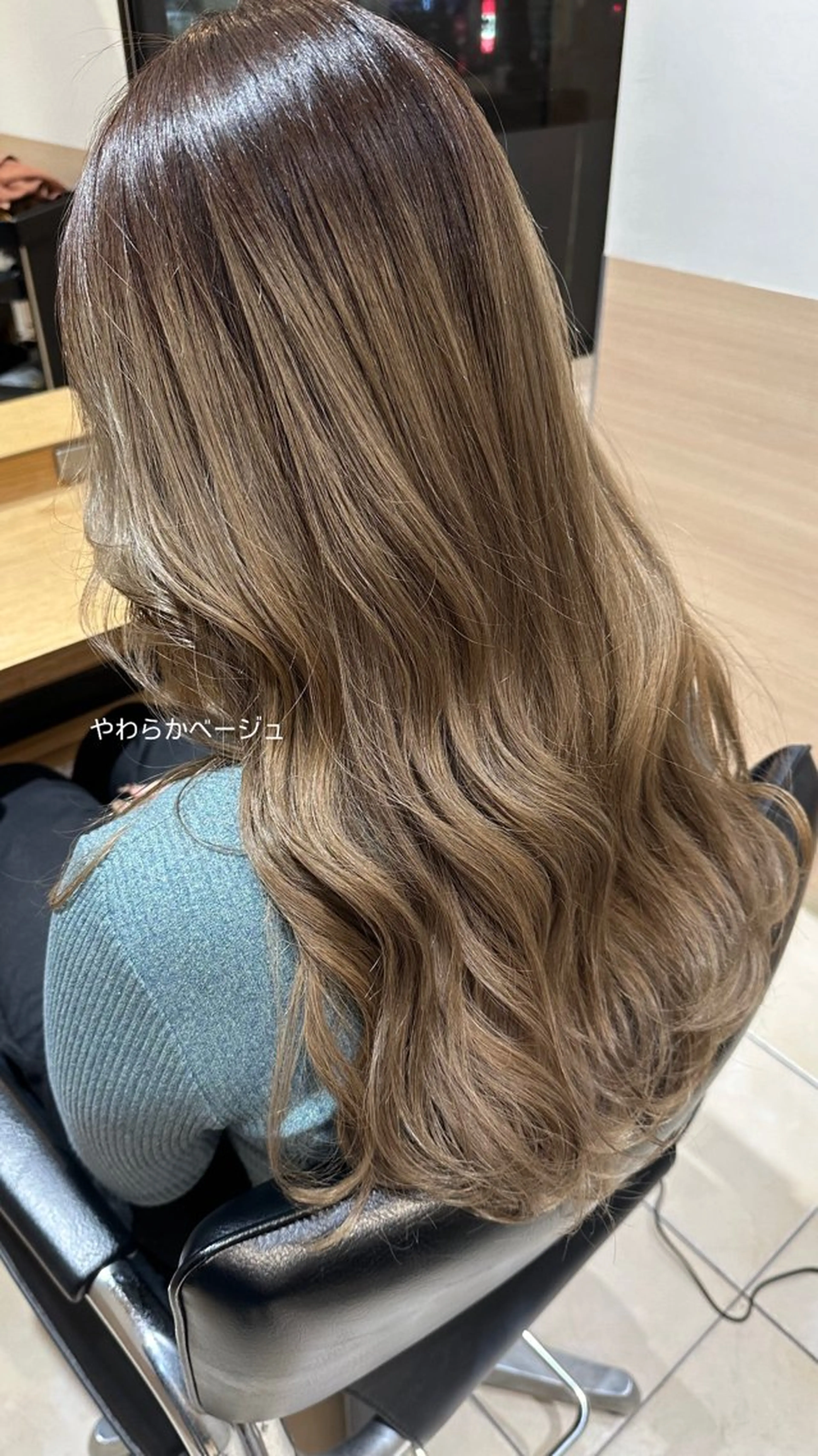ロング カラー ベージュカラー ブリーチ ブラウンカラー ケアカラー ハイトーンカラー ヘアカラー GO TODAY SHAiRE SALON所属・天野 瑠真のヘアスタイル