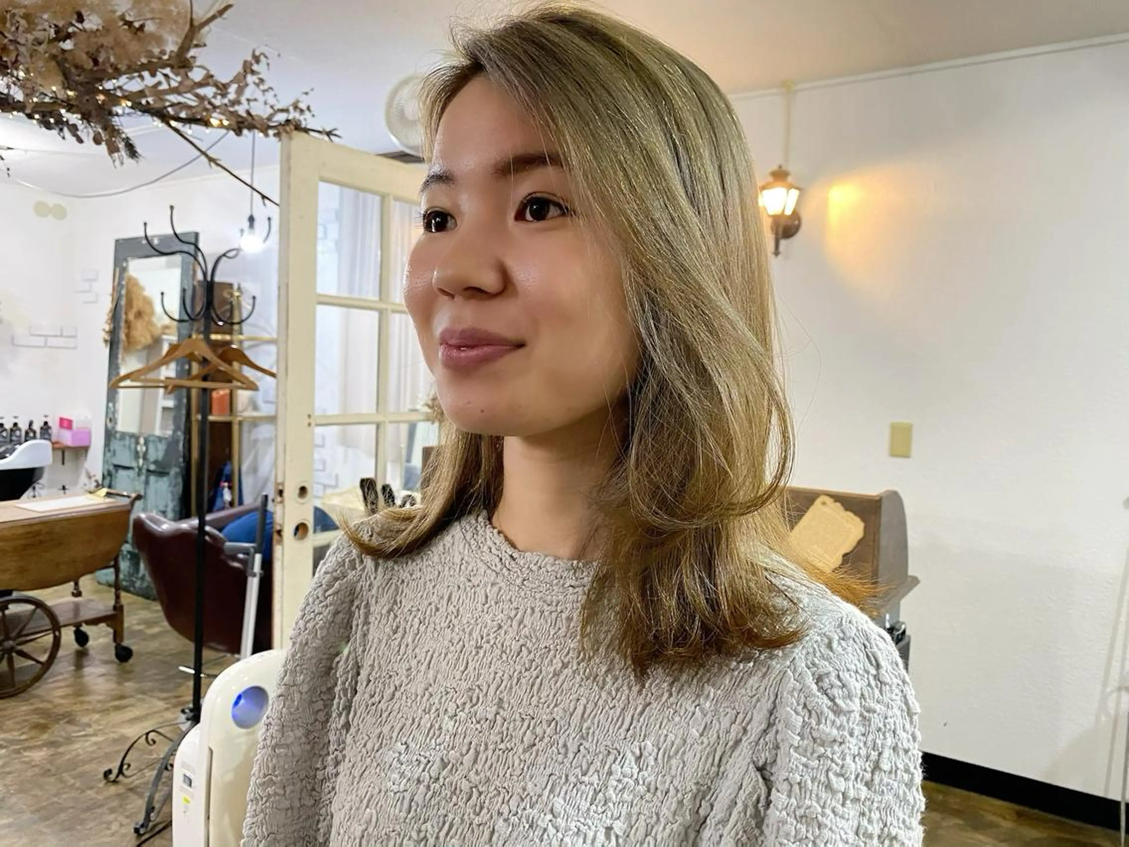 ミディアム miloc🫧 MOMOYOのヘアスタイル