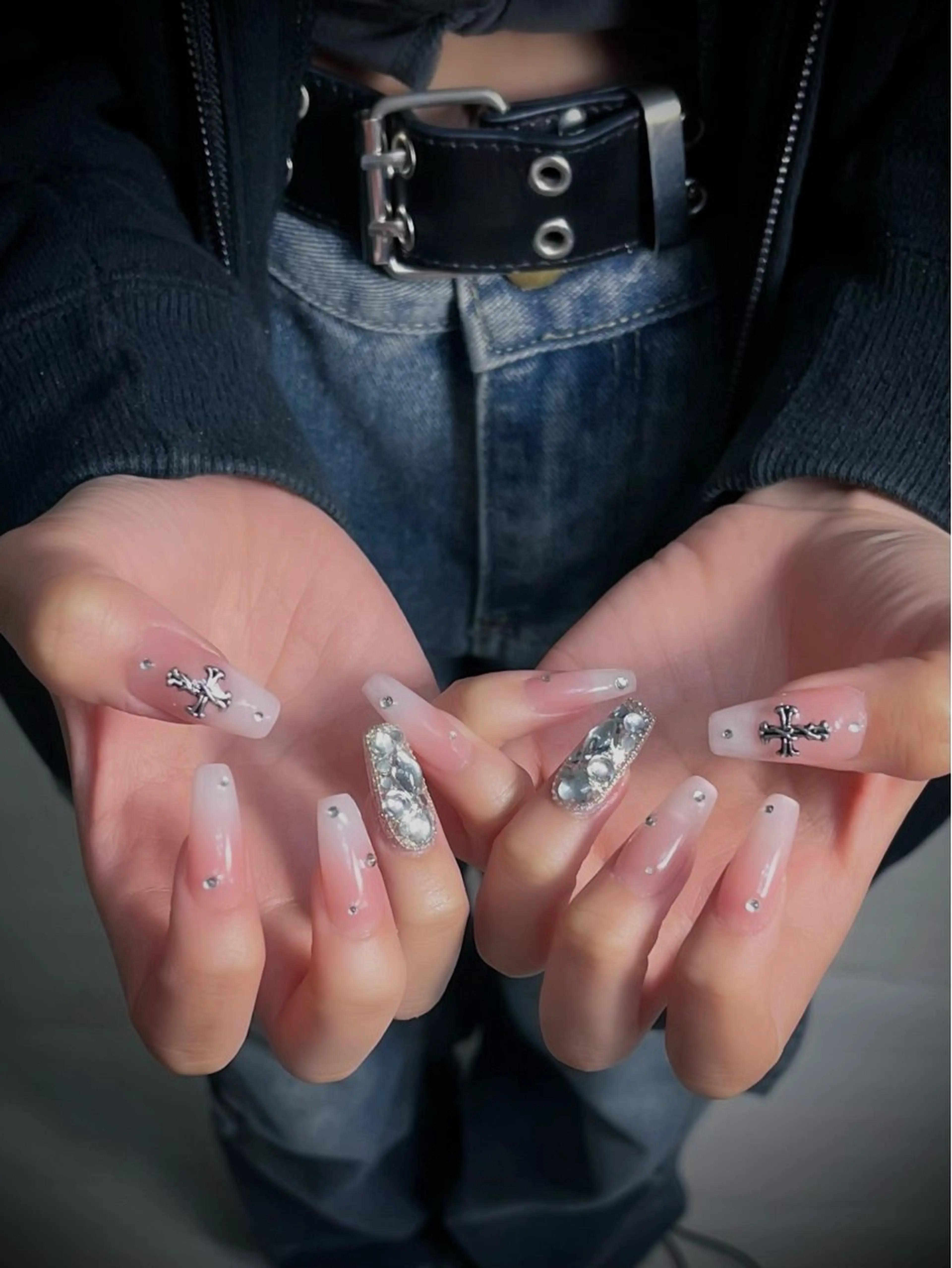 ネイル キラキラネイル マグネットネイル ワンカラーネイル スカルプネイル ワンホンネイル nine.🦋 YUKOのネイルデザイン