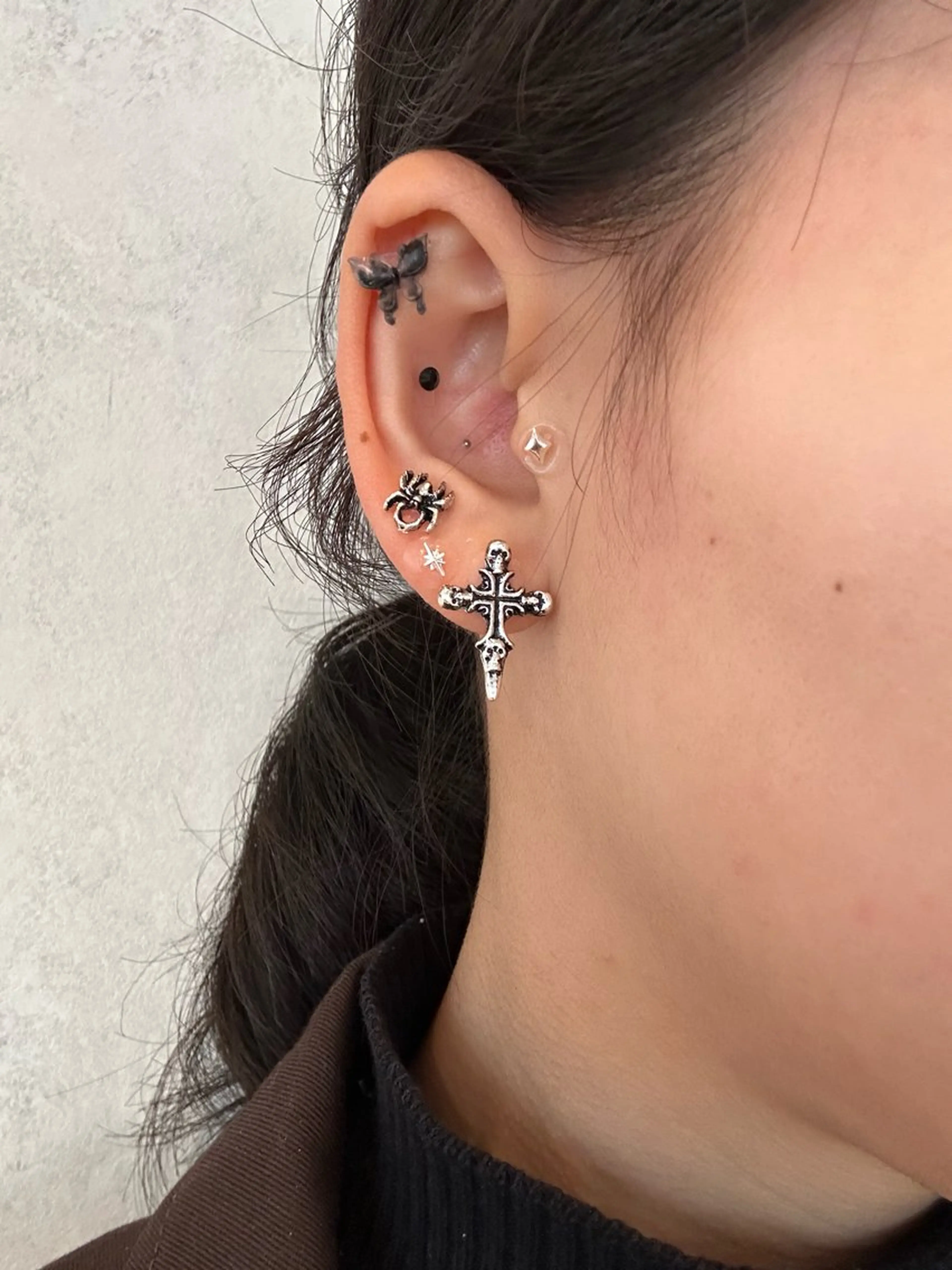 耳つぼジュエリー(耳つぼマッサージ＋耳つぼジュエリー)付け放題☆の写真