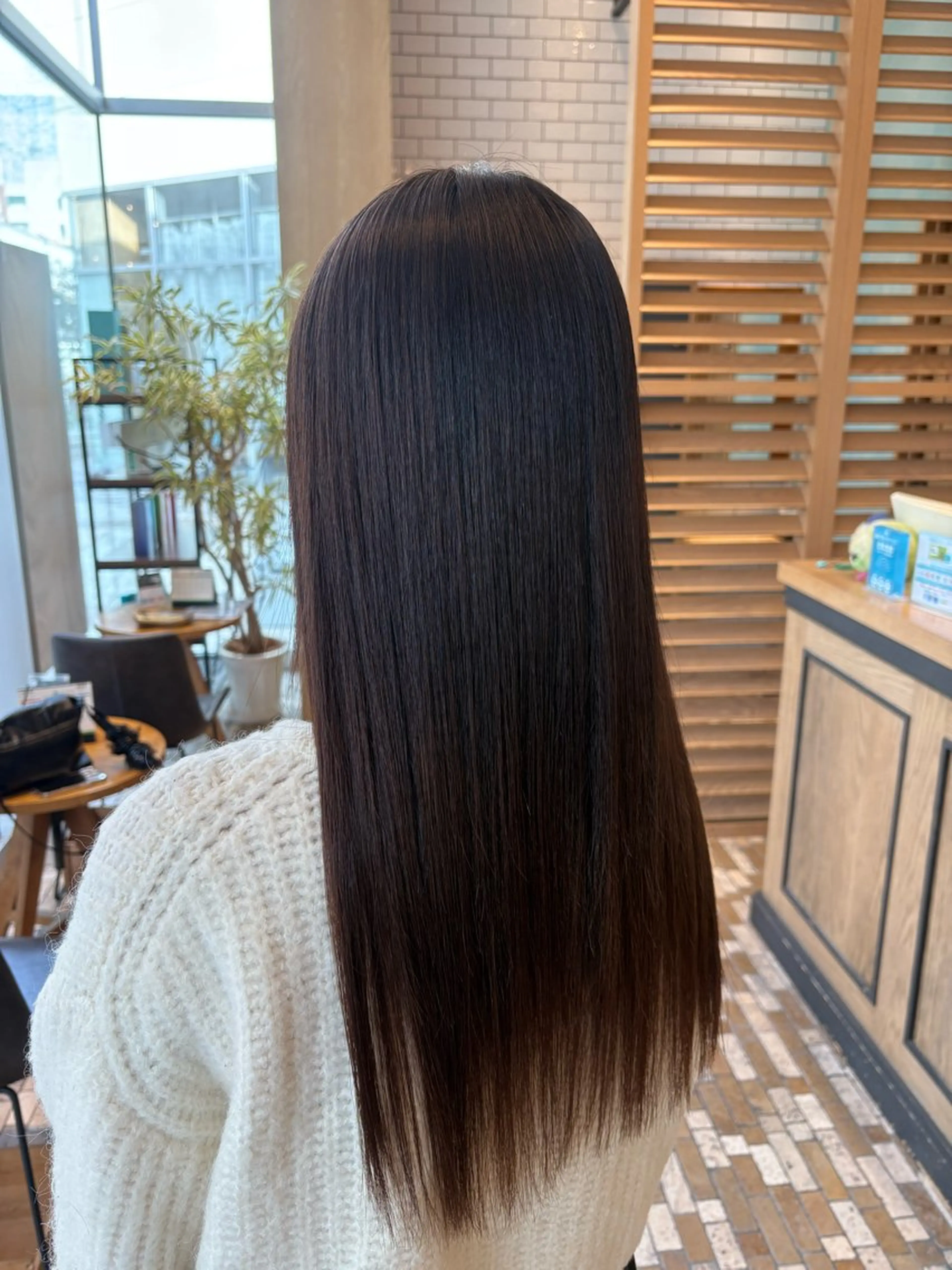 ロング Lolonois 森ノ宮/RINのヘアスタイル