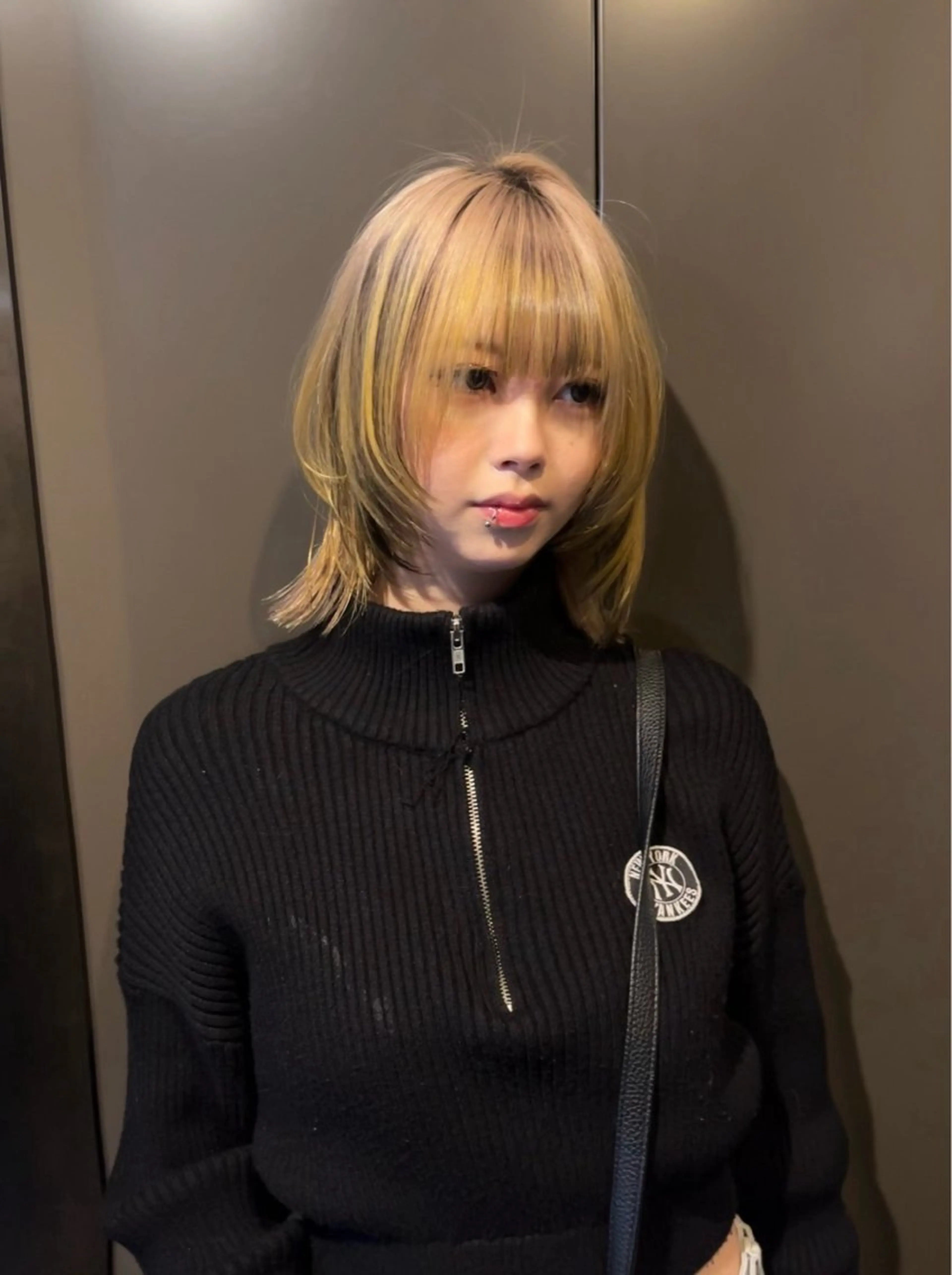 ミディアム カラー デザインカラー レイヤーカット 原宿美容師／複雑 履歴修正/きょたのヘアスタイル