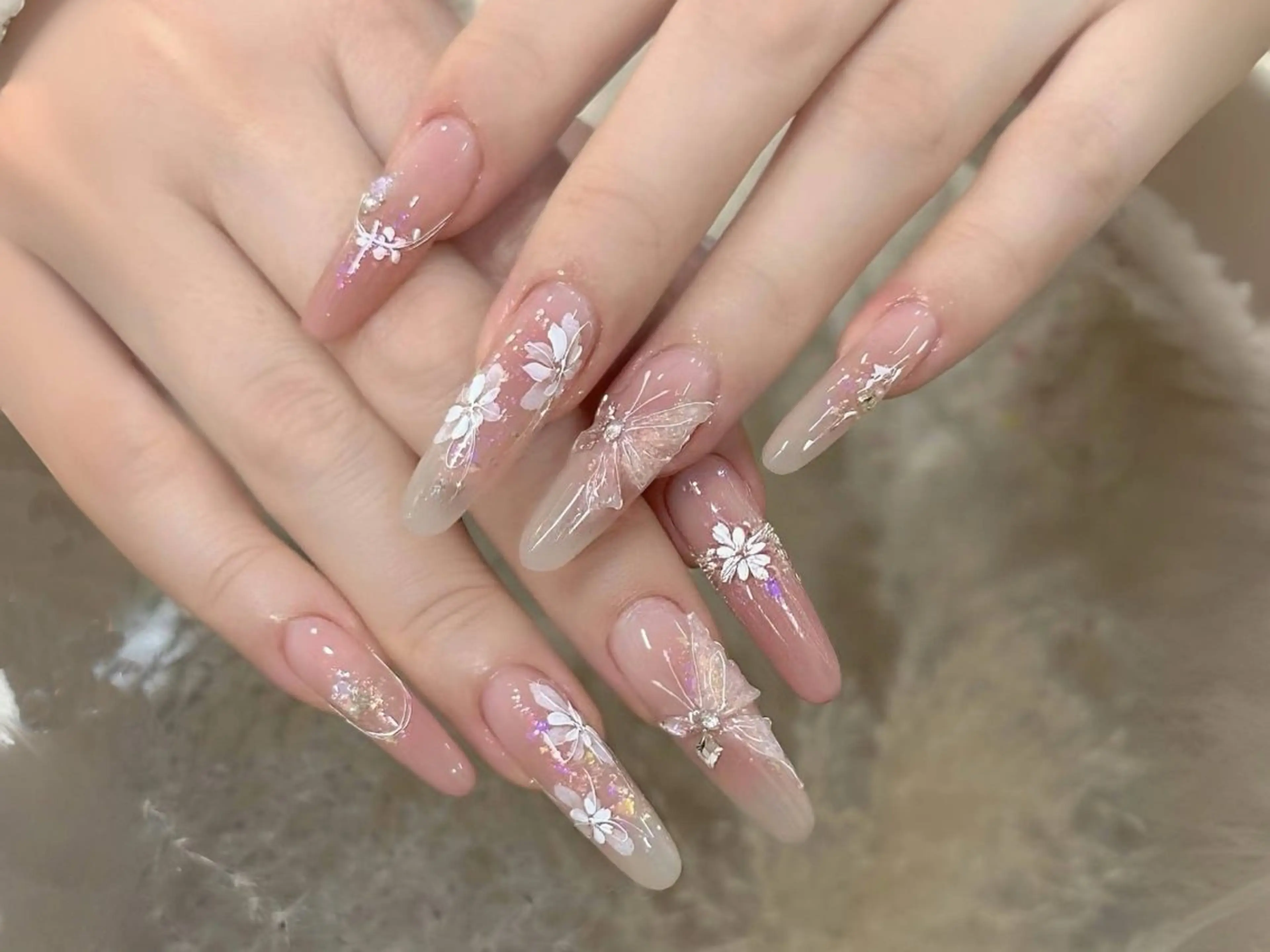 ネイル アートネイル チークネイル 長さ出し フットネイル ジェルネイル ハンドネイル ハンドケア ラッキーネイルサロン 西川口東口店のネイルデザイン