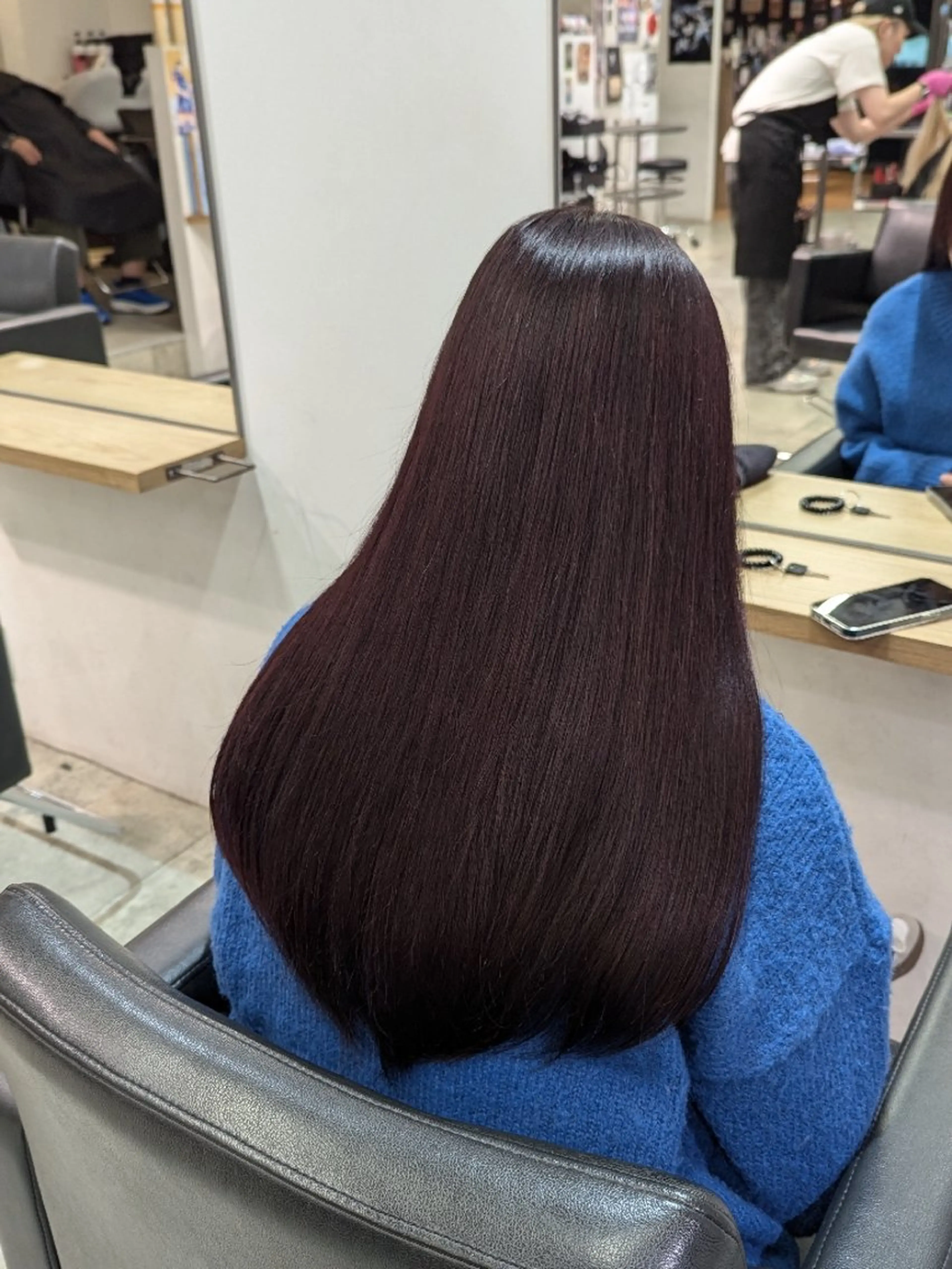 ロング カラー ブリーチ レッドカラー 卒業式のヘアスタイル 推しカラー🦉にじさ んじカラー🌈🕒✨のヘアスタイル