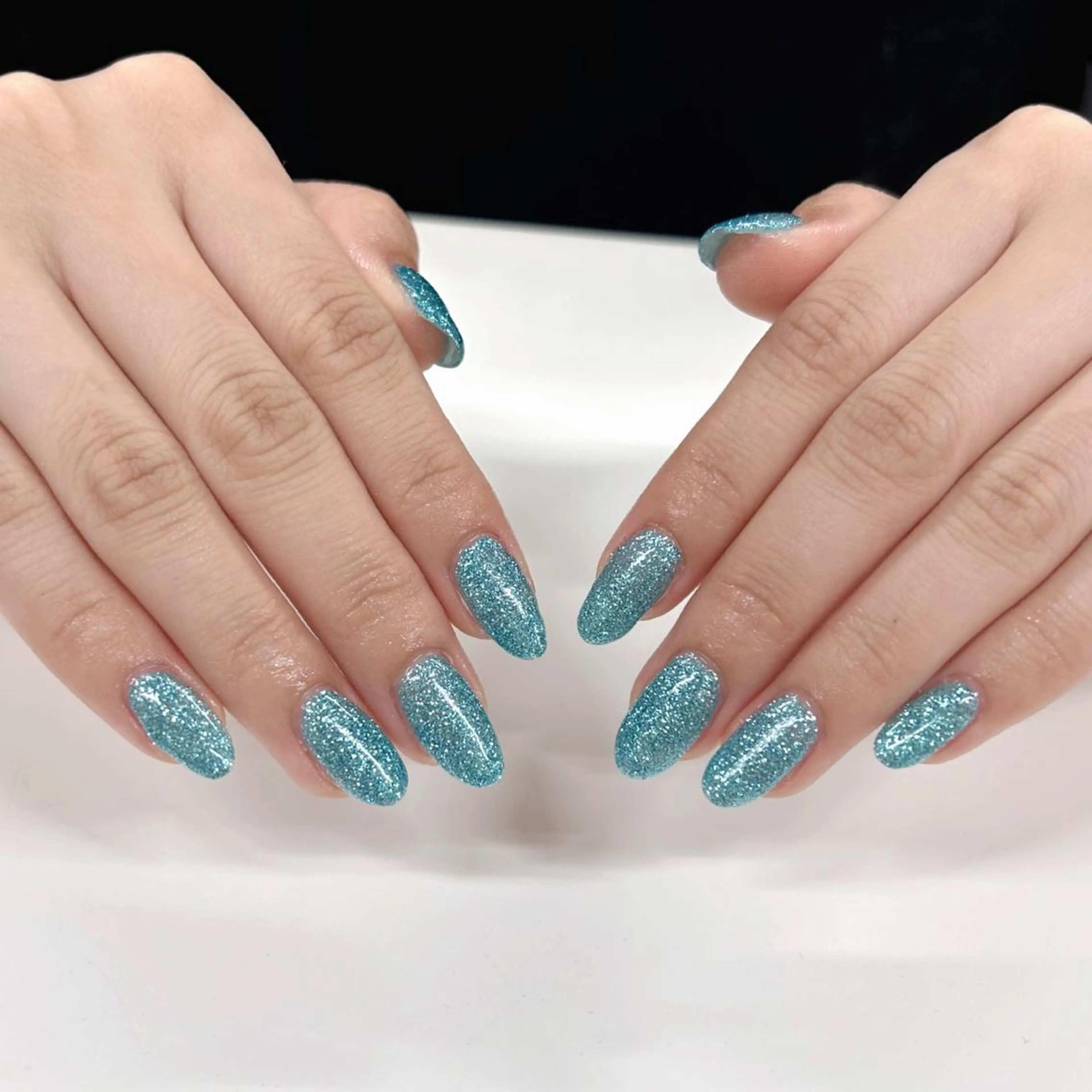 ネイル キラキラネイル ラメ(グリッター) 水色 ワンカラーネイル REMIA 🤍harukaのネイルデザイン