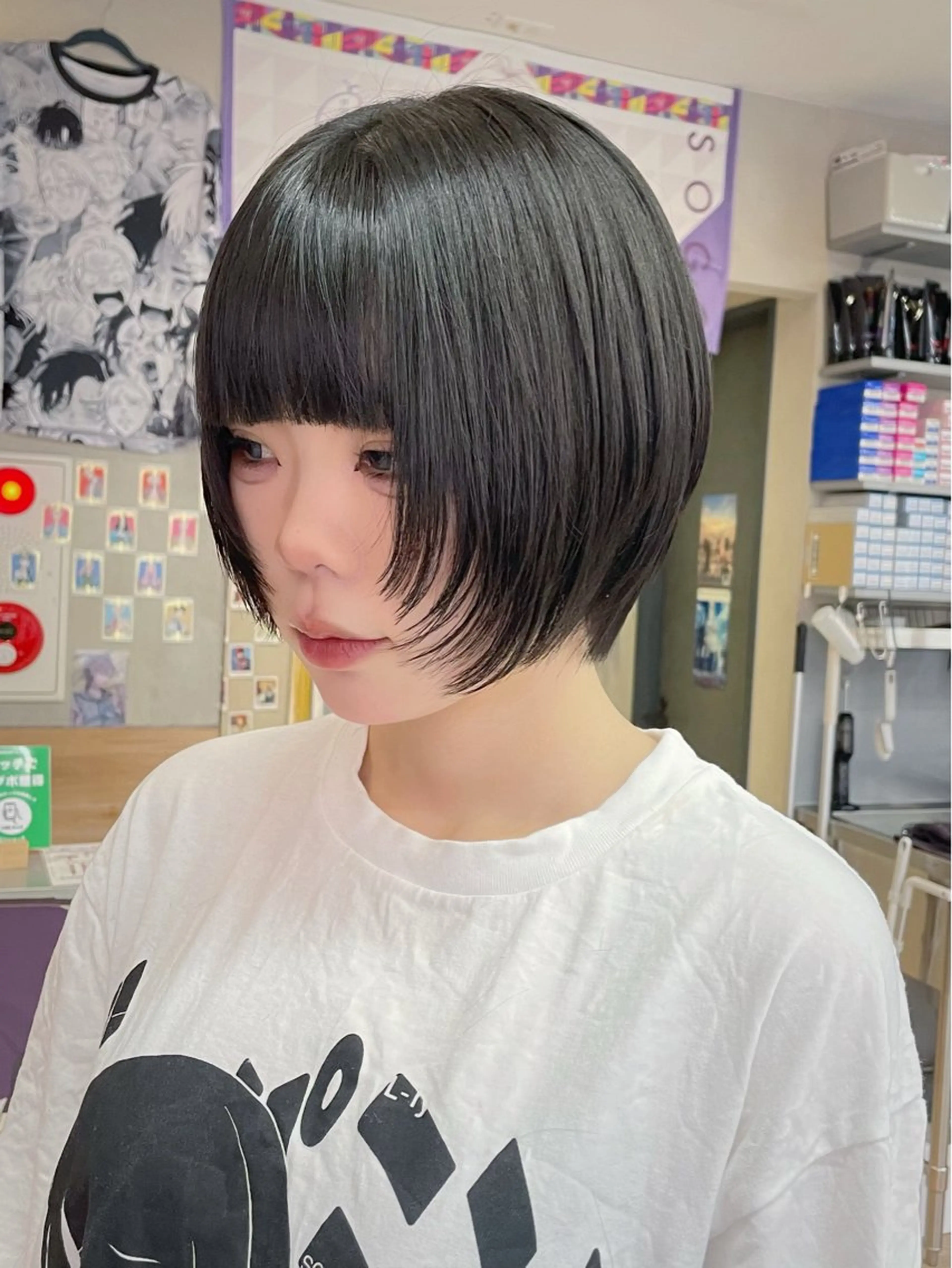 ショート ショートレイヤー レイヤーカット ショートヘア カット トリートメント 🍭ハイトーン/ デザインカラー🦄のヘアスタイル