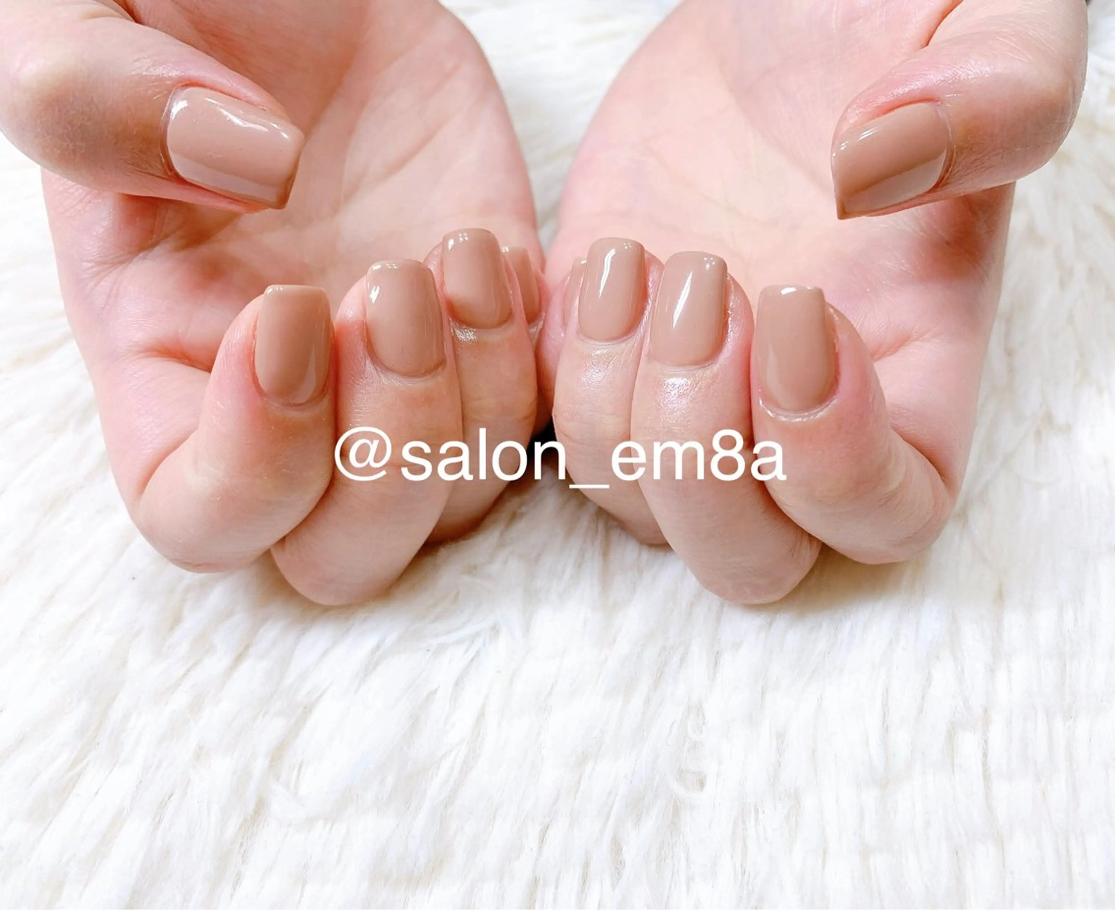 ネイル ジェルネイル オフィスネイル ワンカラーネイル ピンク ピンクベージュ ハンドネイル salon EM&A emiのネイルデザイン