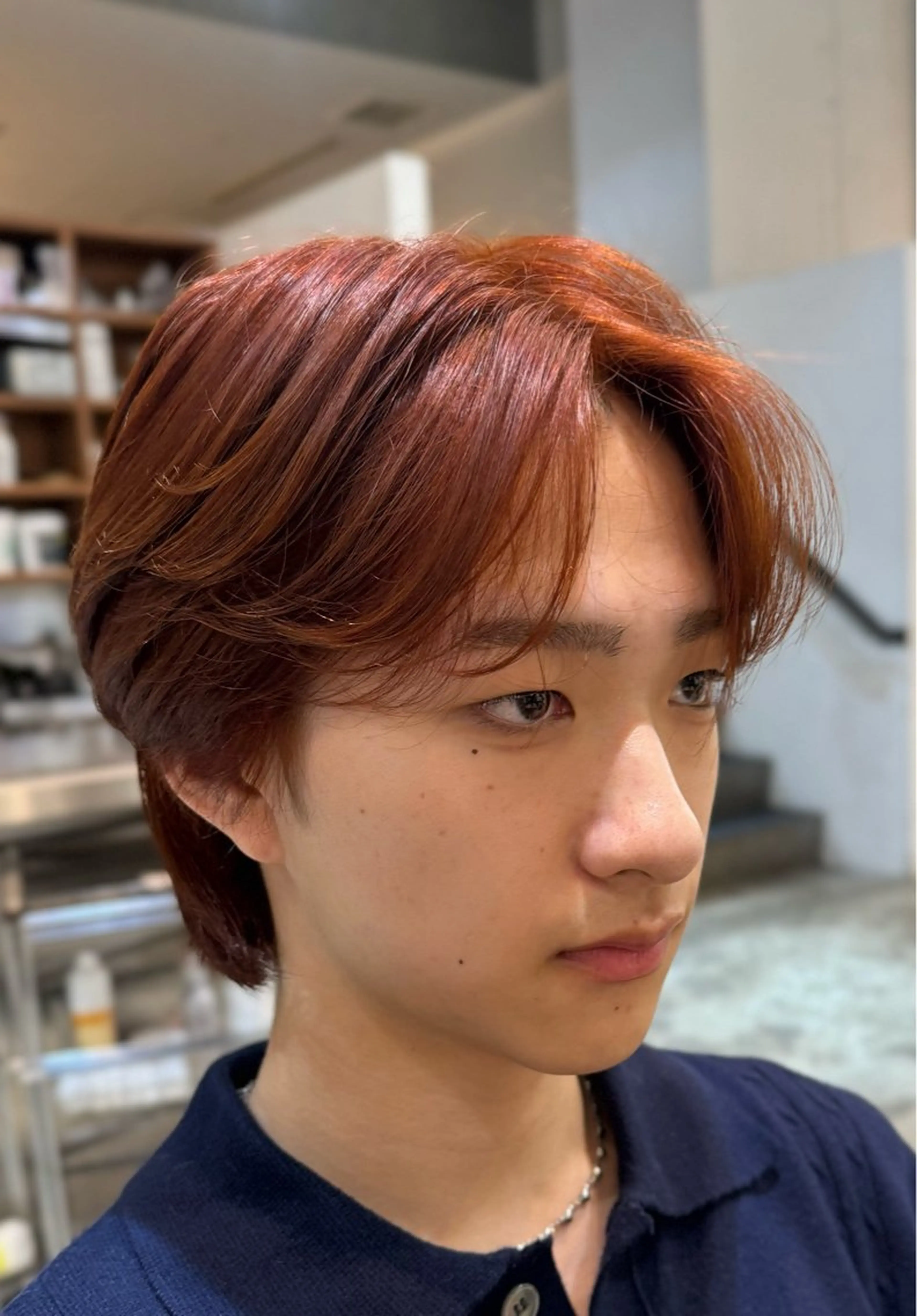 ミディアム カラー メンズ メンズブリーチ センターパート メンズ韓国風 メンズウルフカット ブリーチ ダウンパーマ/韓国 ヘア/ブリーチ/桑本のヘアスタイル