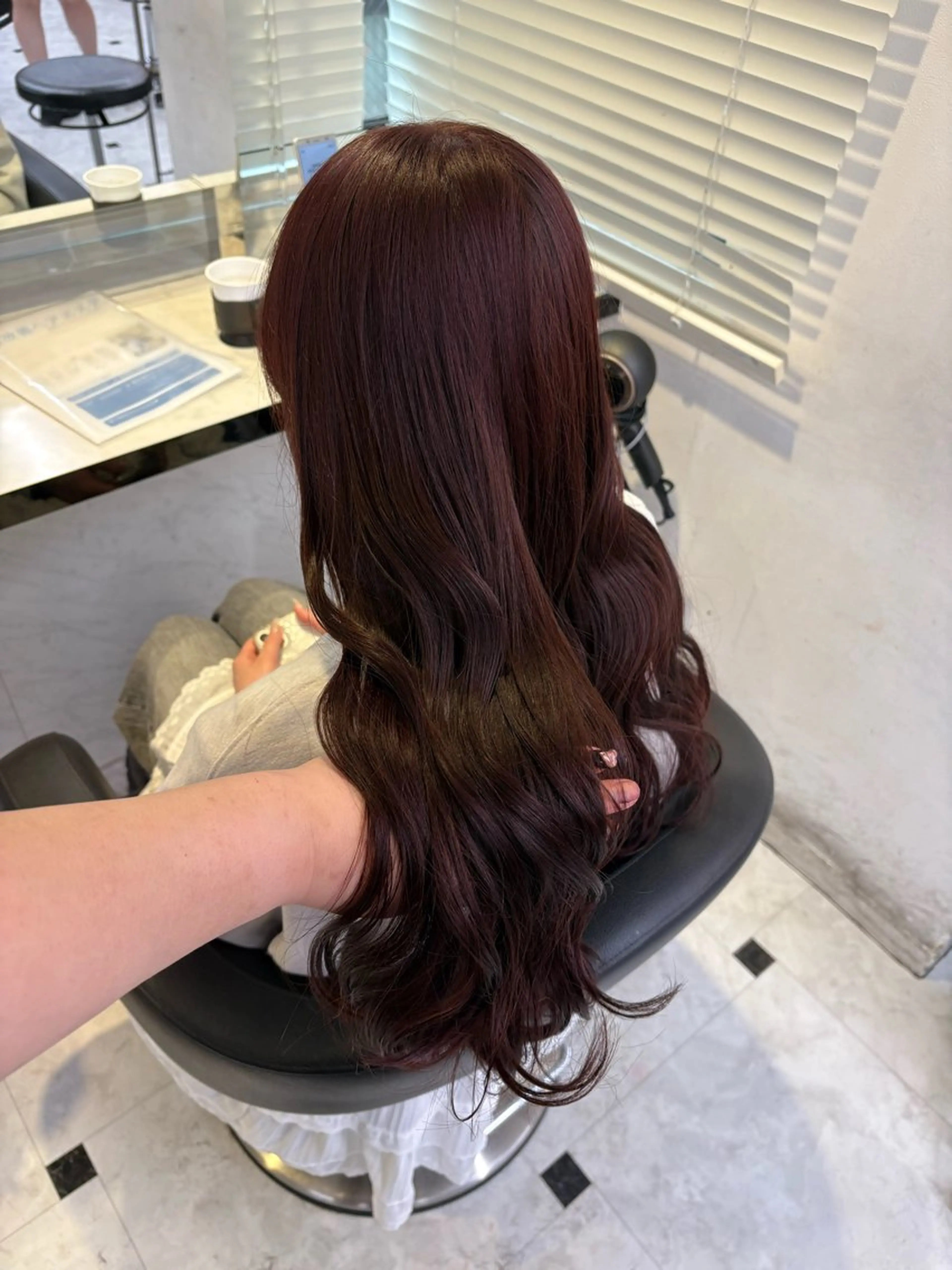 ロング カラー ヘアカラー トリートメント ヘッドスパ ヘアセット 透明感ベージュカラー ♡上野♡AIのヘアスタイル