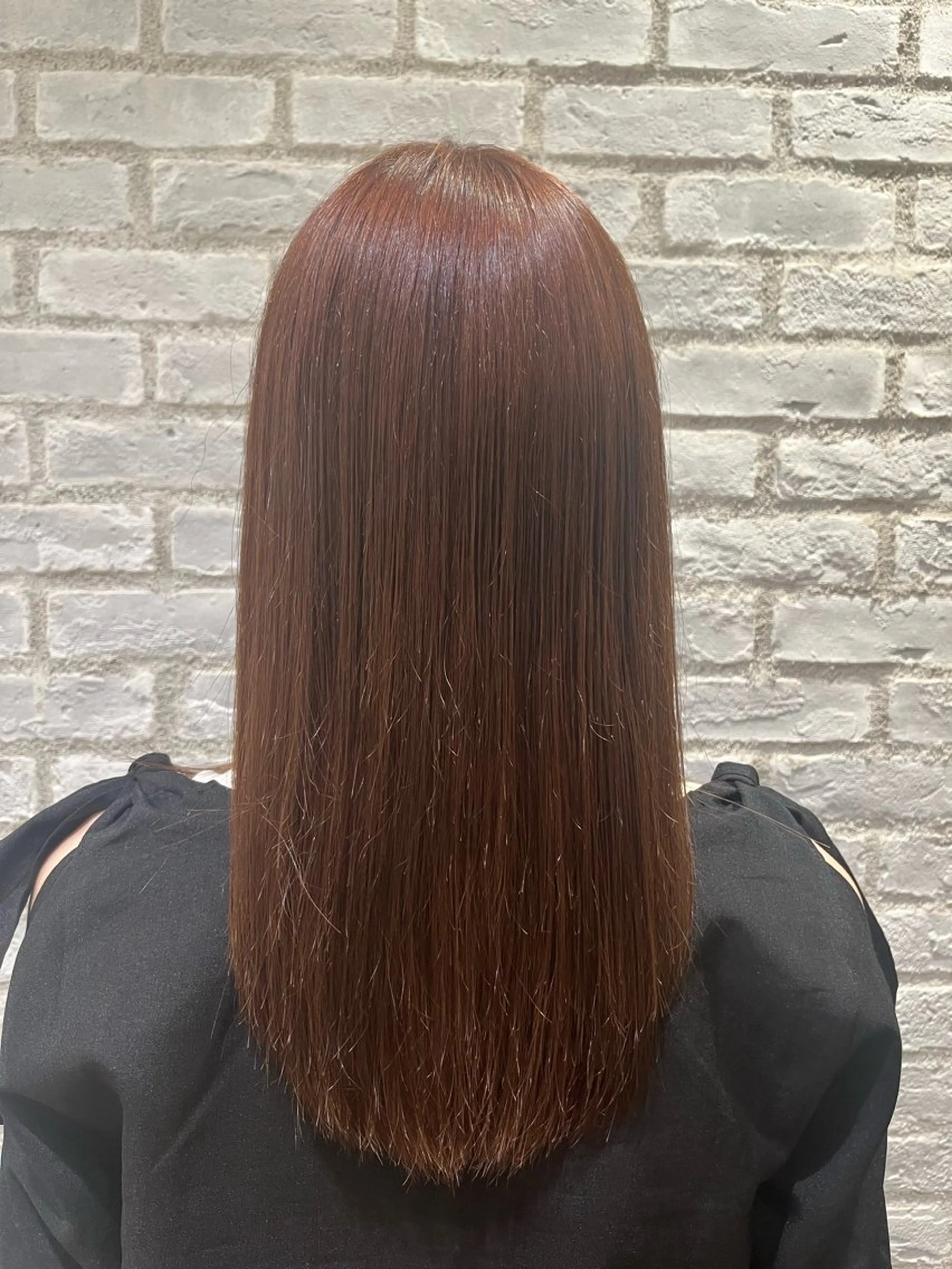 セミロング カラー シシヘアー メイのヘアスタイル