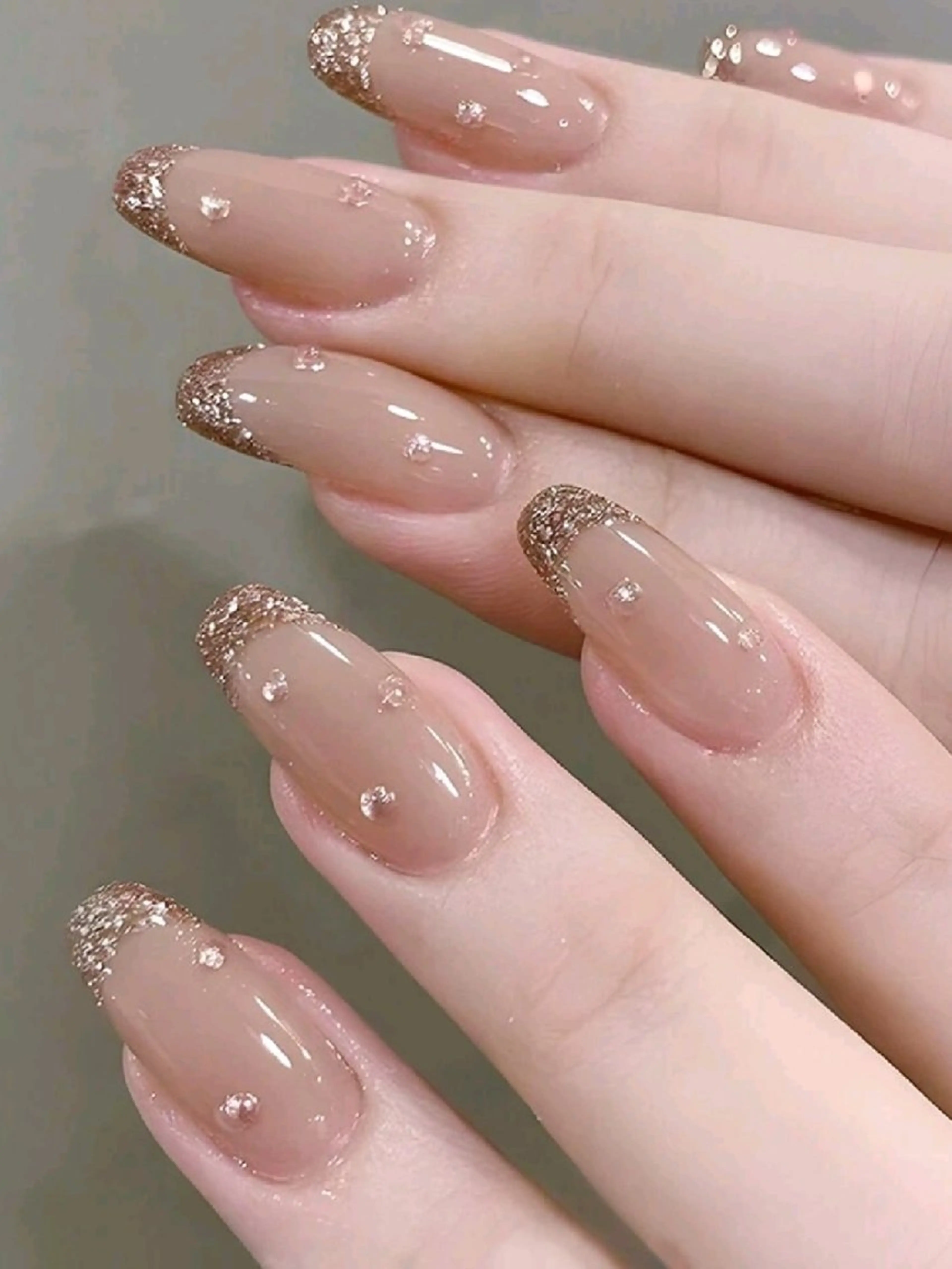 ネイル フレンチネイル ラメ(グリッター) ハンドネイル ネイリストゆか💅 長さだし、深爪矯正のネイルデザイン