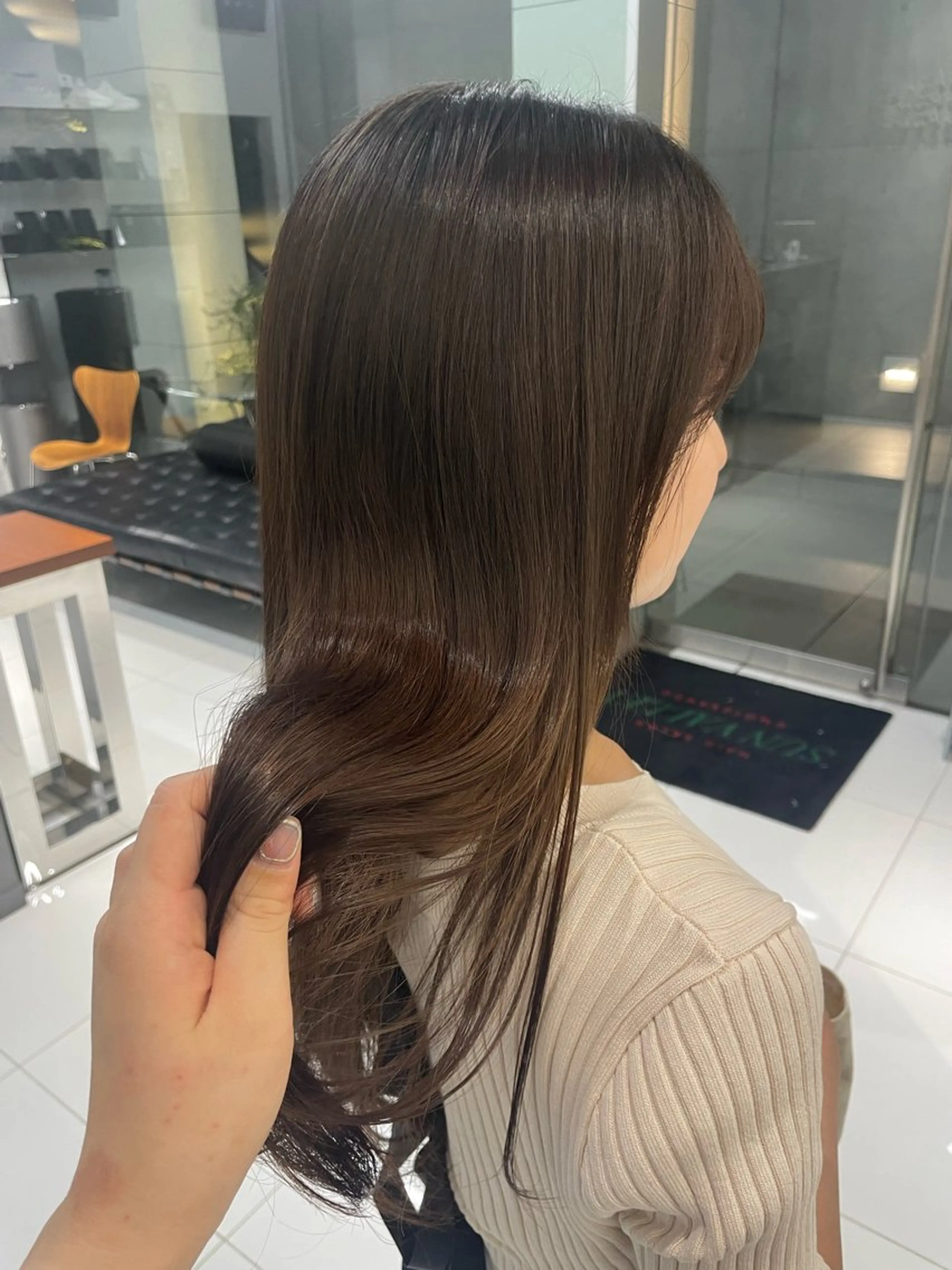 カラー SA RAのヘアスタイル