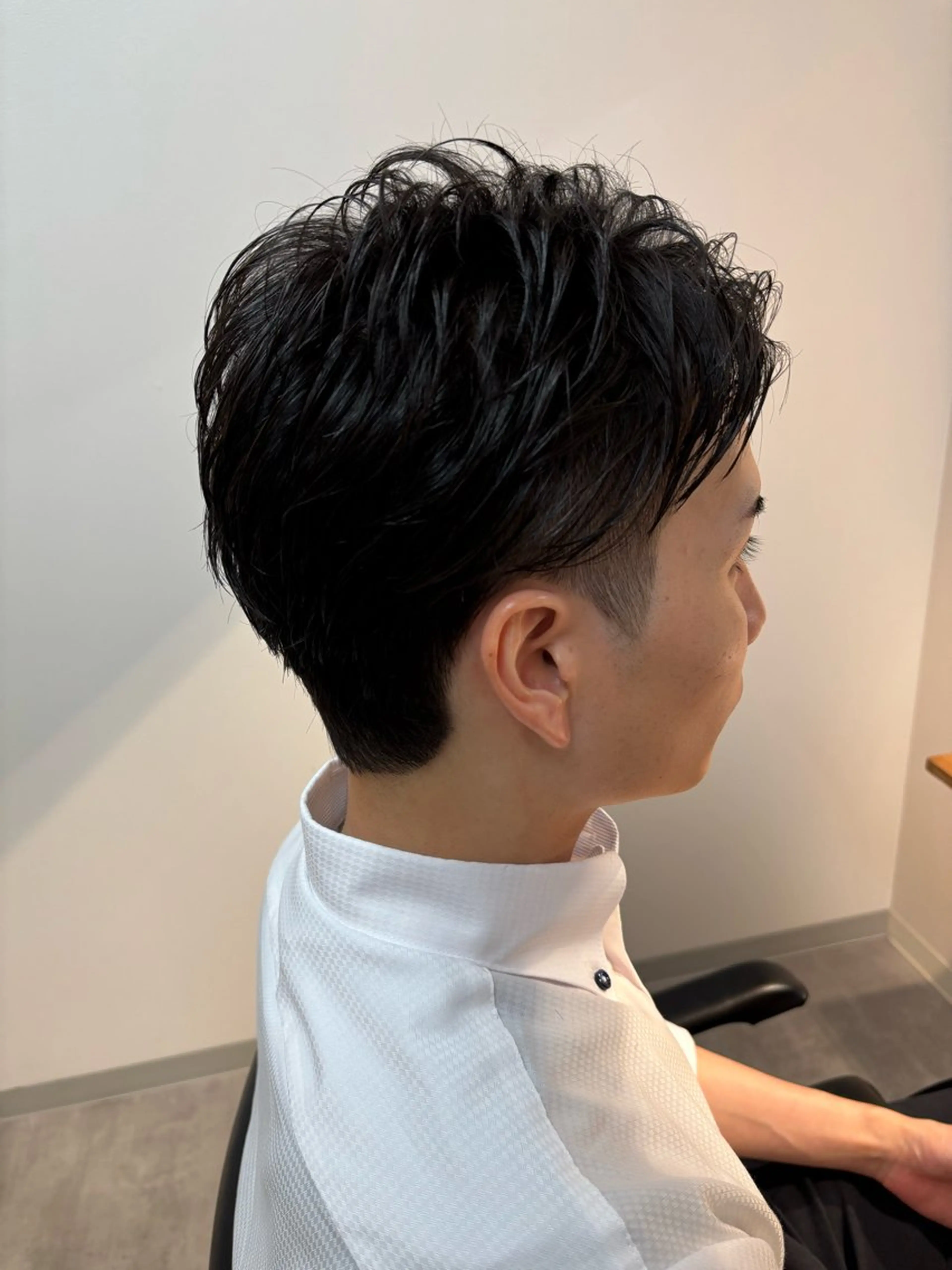 メンズ ビジネス カット フェザーパーマ/韓国 /メンズカット保立のヘアスタイル
