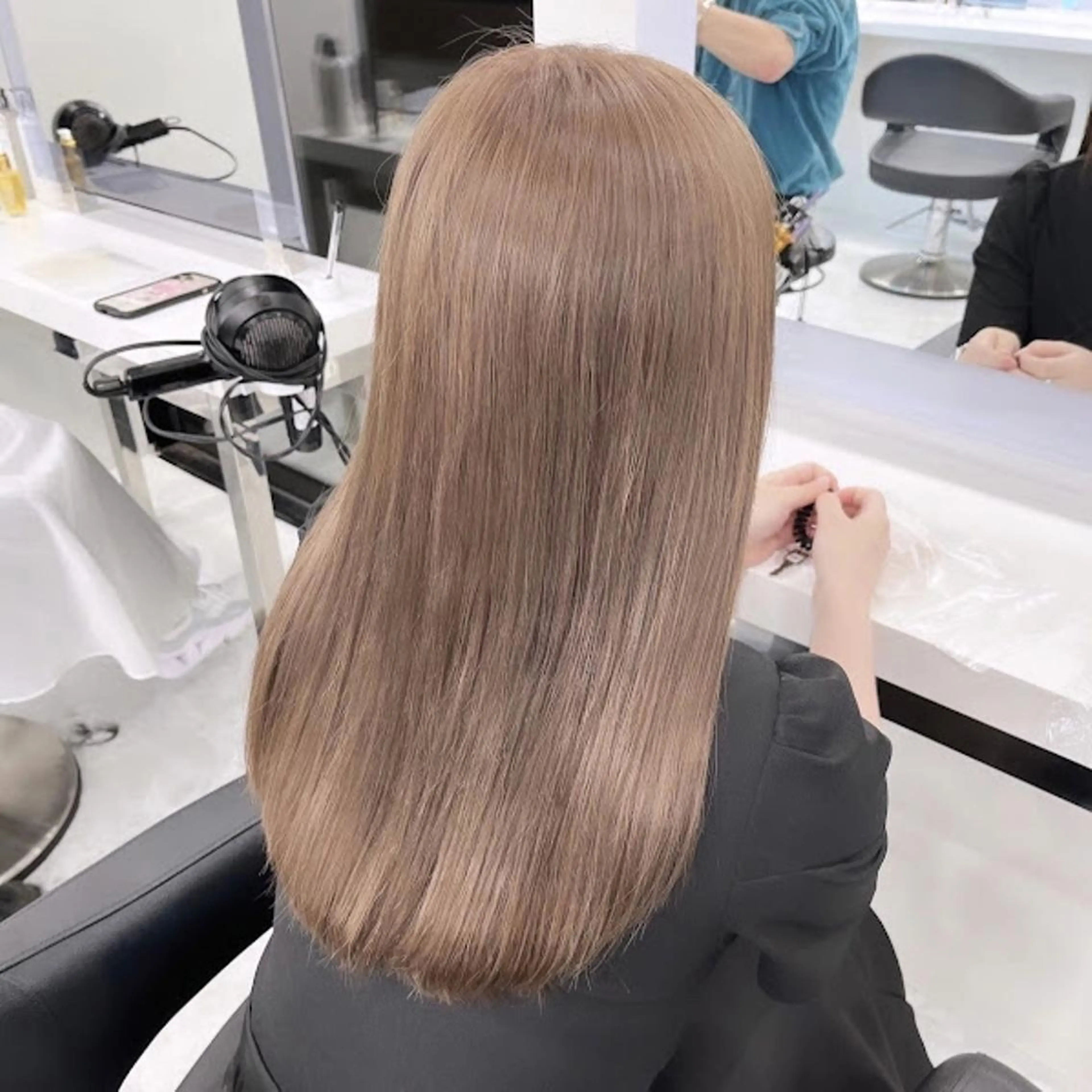 カラー 🪞official FRUITS渋谷🩰のヘアスタイル