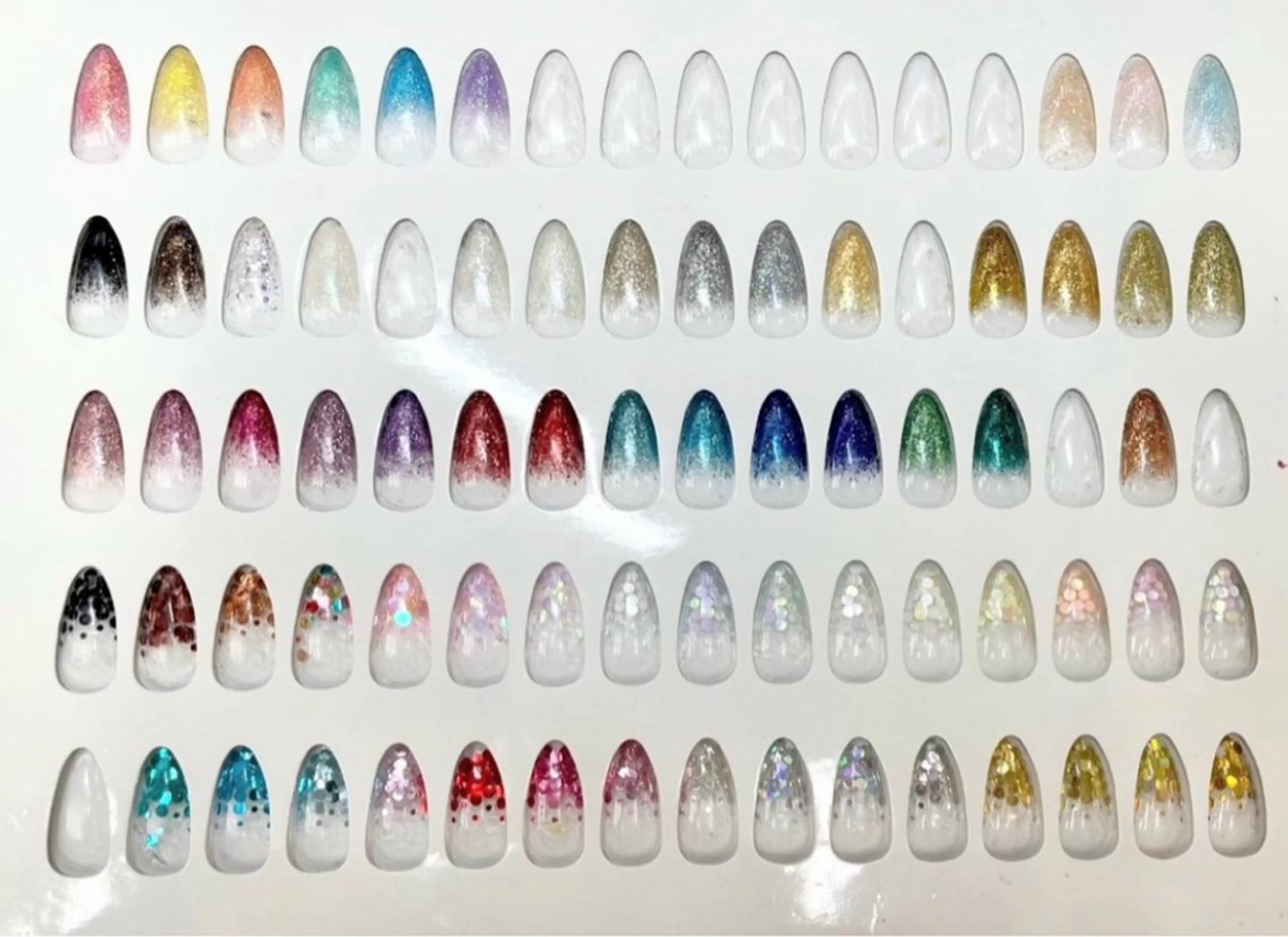 ネイル MAXKELLY MAIKAのネイルデザイン