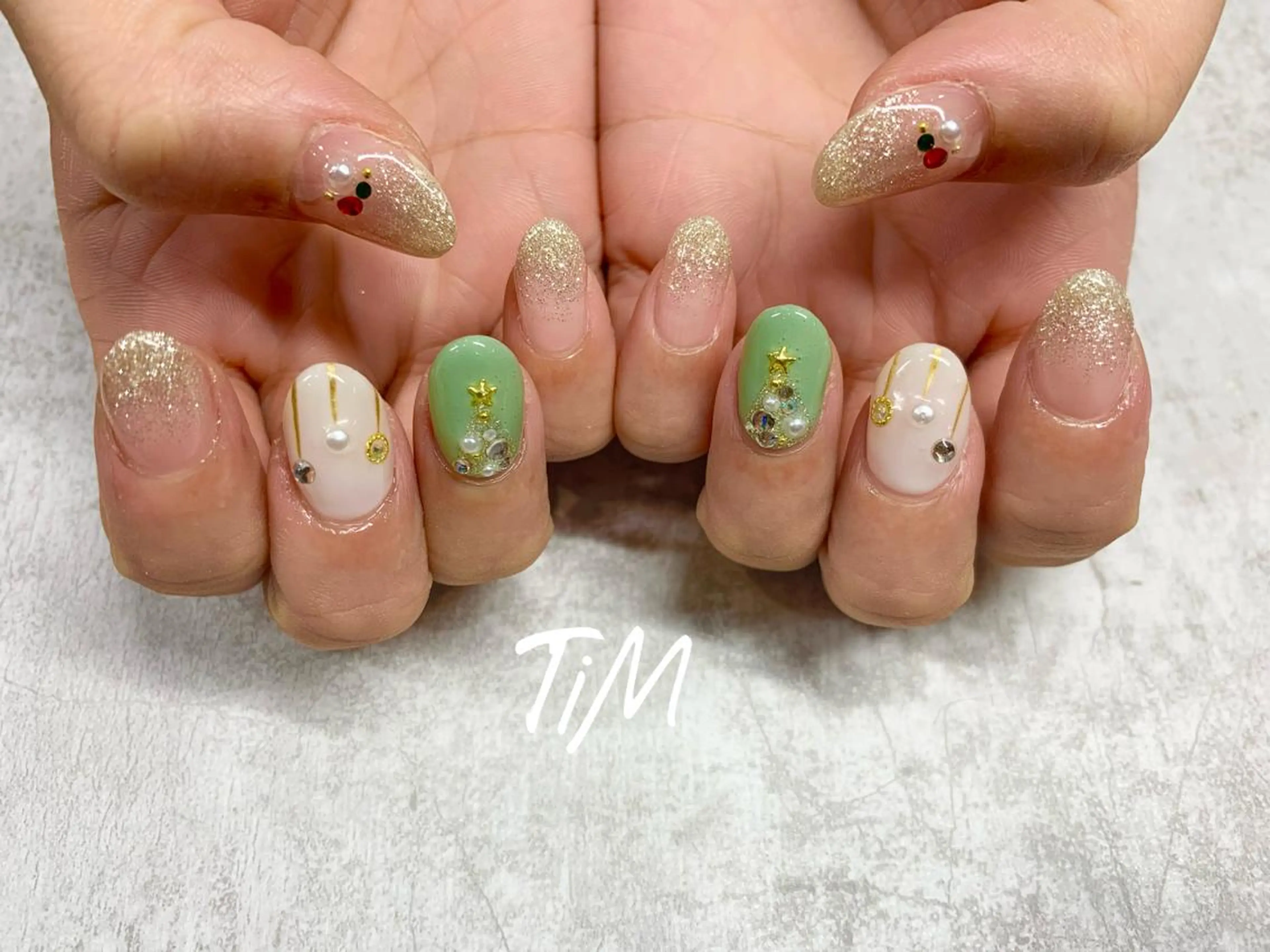 ネイル Beauty Studio TiM所属・TiM【ティム】 近鉄八尾店のネイルデザイン