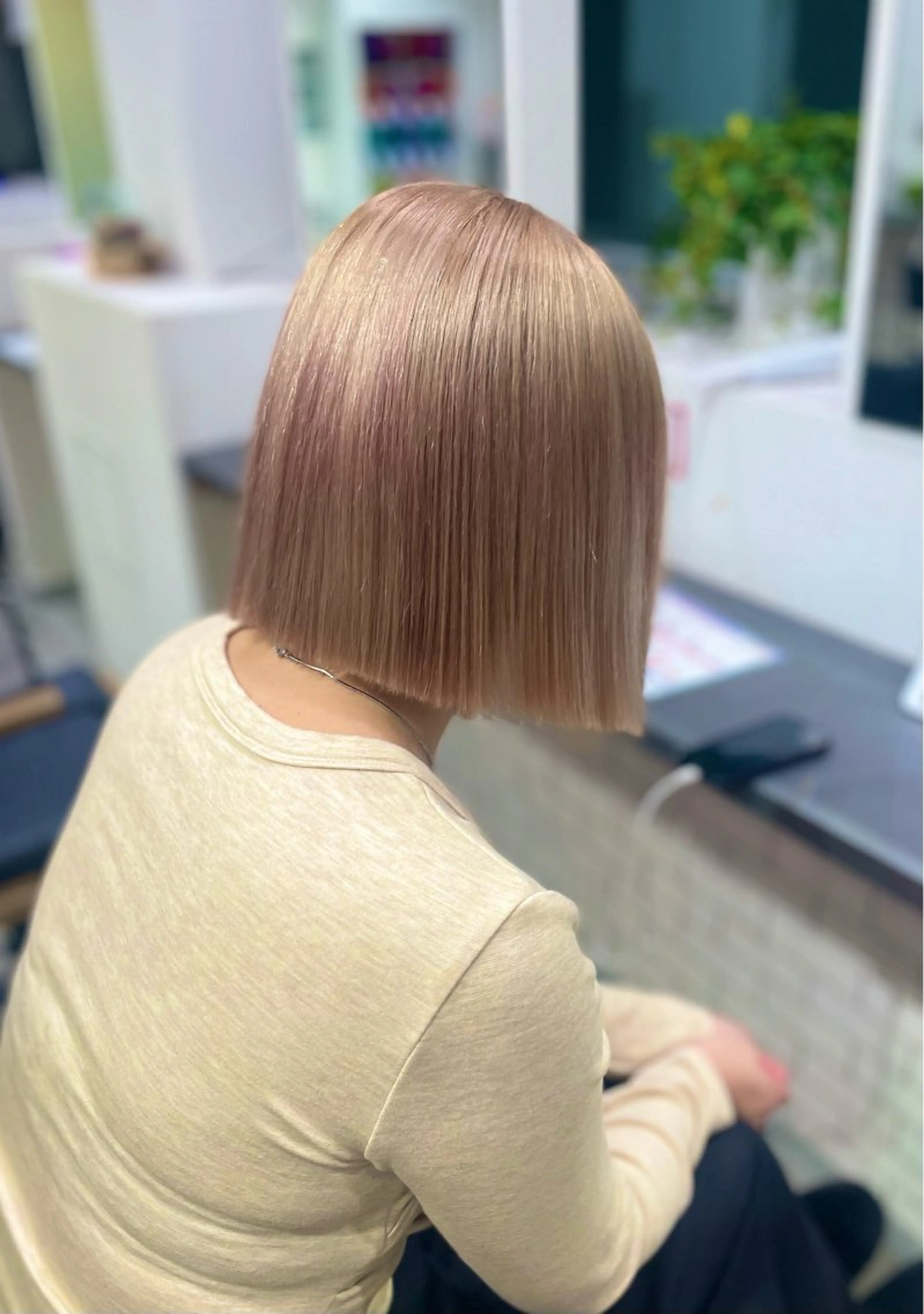 ショート カラー GaKu/ハイトーン /ブリーチ/ブロンドのヘアスタイル